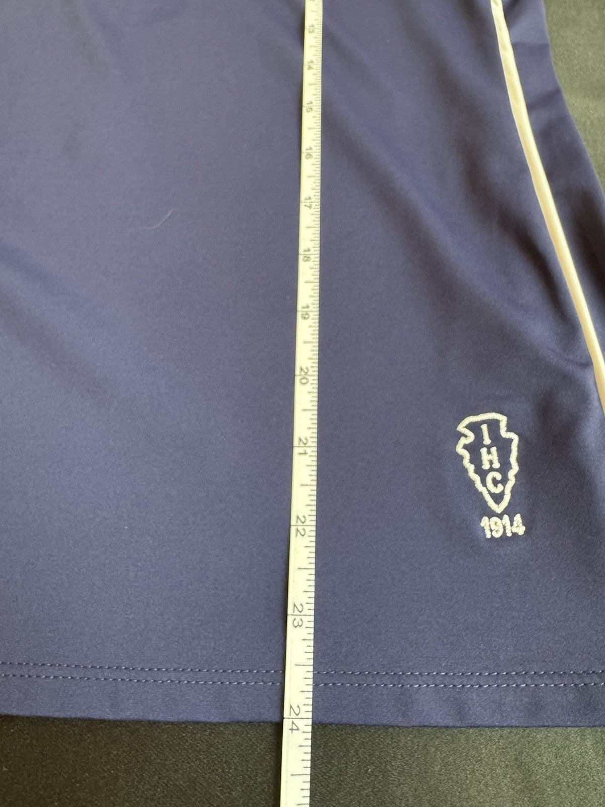 KINONA Women’s Sleeveless Golf Shirt Sz M. (B.165)