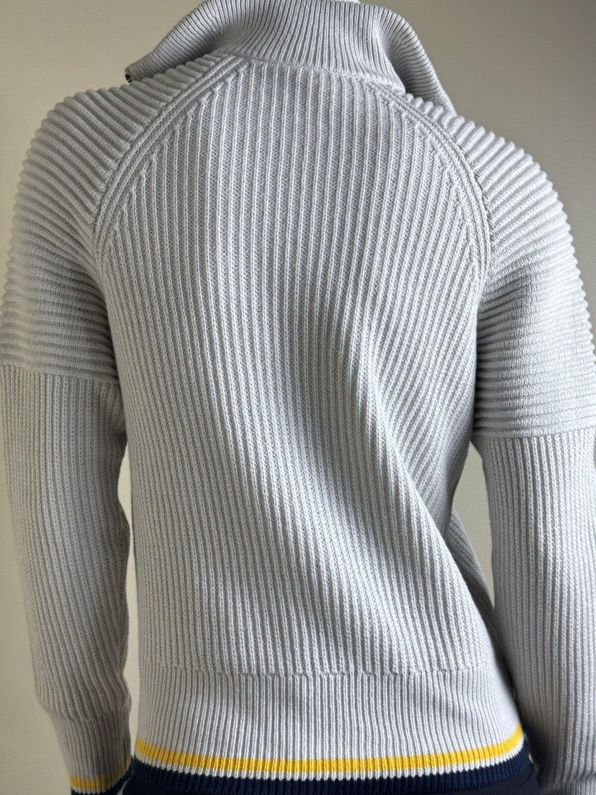 Puma Women's Golf Sweater Ivory Size S.   (B.126/3)