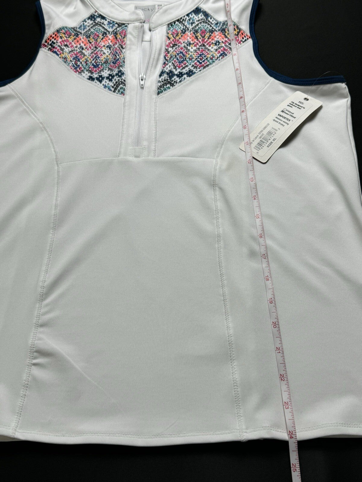 Lucky In Love Women’s Top Sleeveless Tennis Golf Shirt Sz XL.     (B.80)