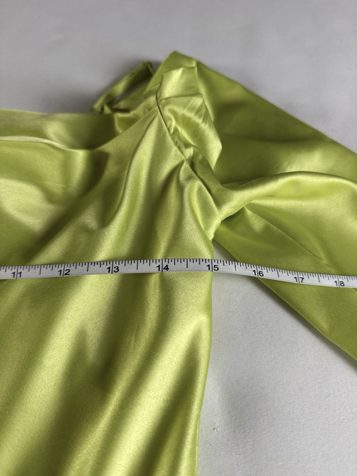 VENUS Green Neon Mini Dress Sz 8. (B.194)
