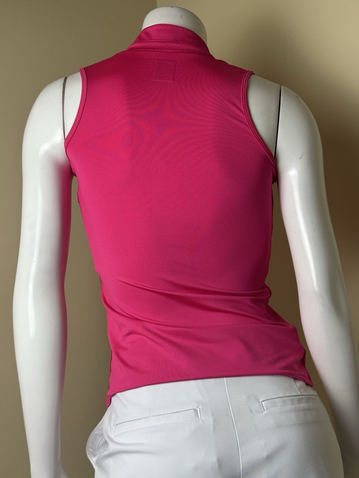 Lucky In Love Women’s Sleeveless Tennis Golf Shirt Sz XS.     (B.161)