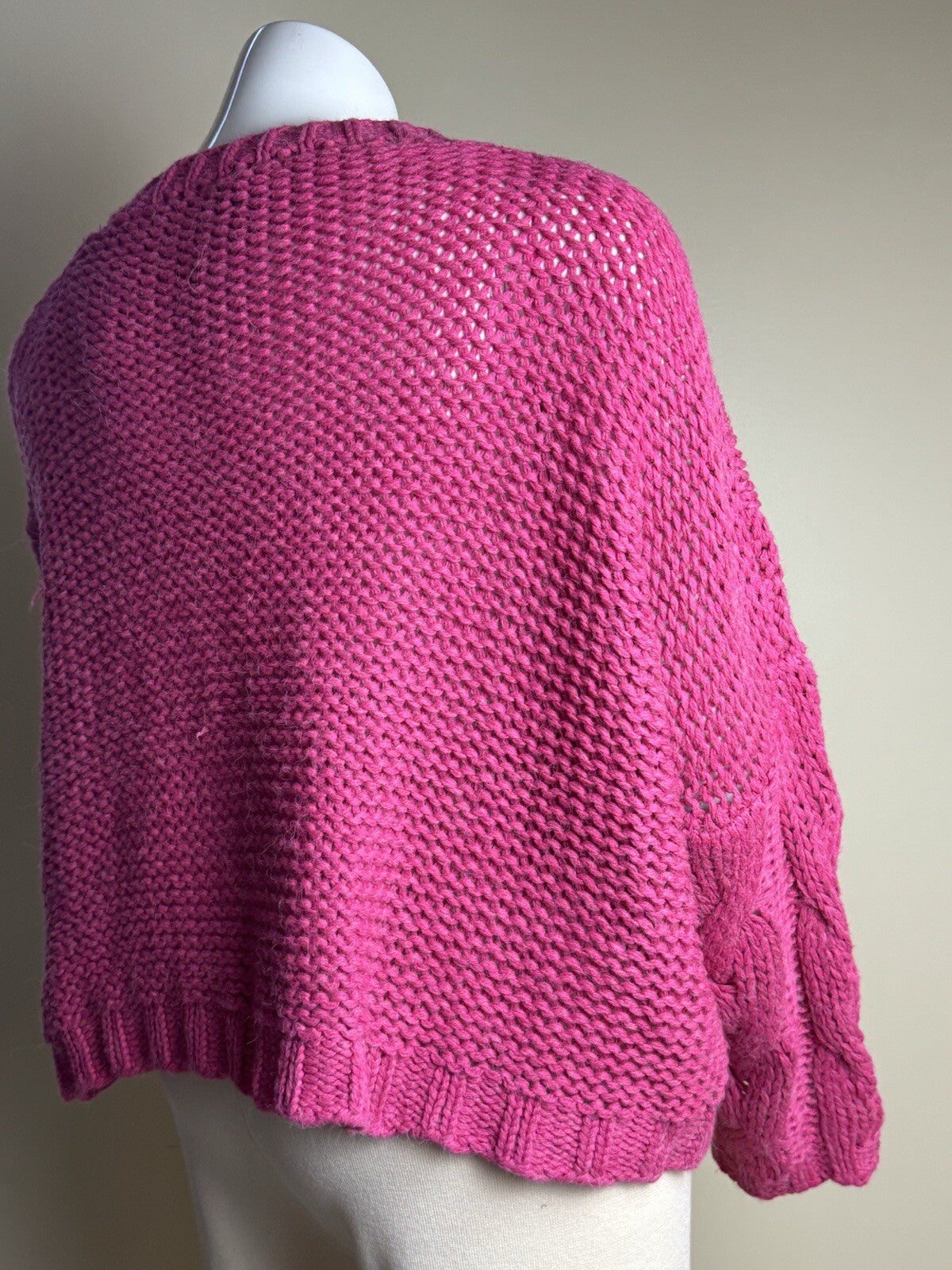 HYFVE Women’s Knit Oversized Sweater Sz L.    (B.101/1)