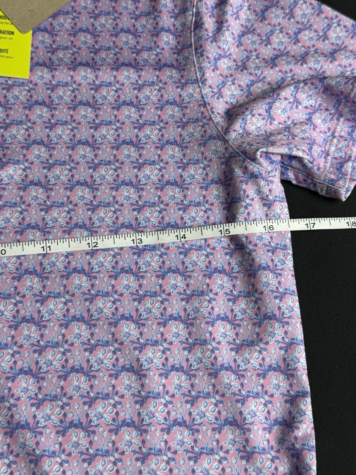 Puma Women’s Golf Shirt Sz S.   (B.172)