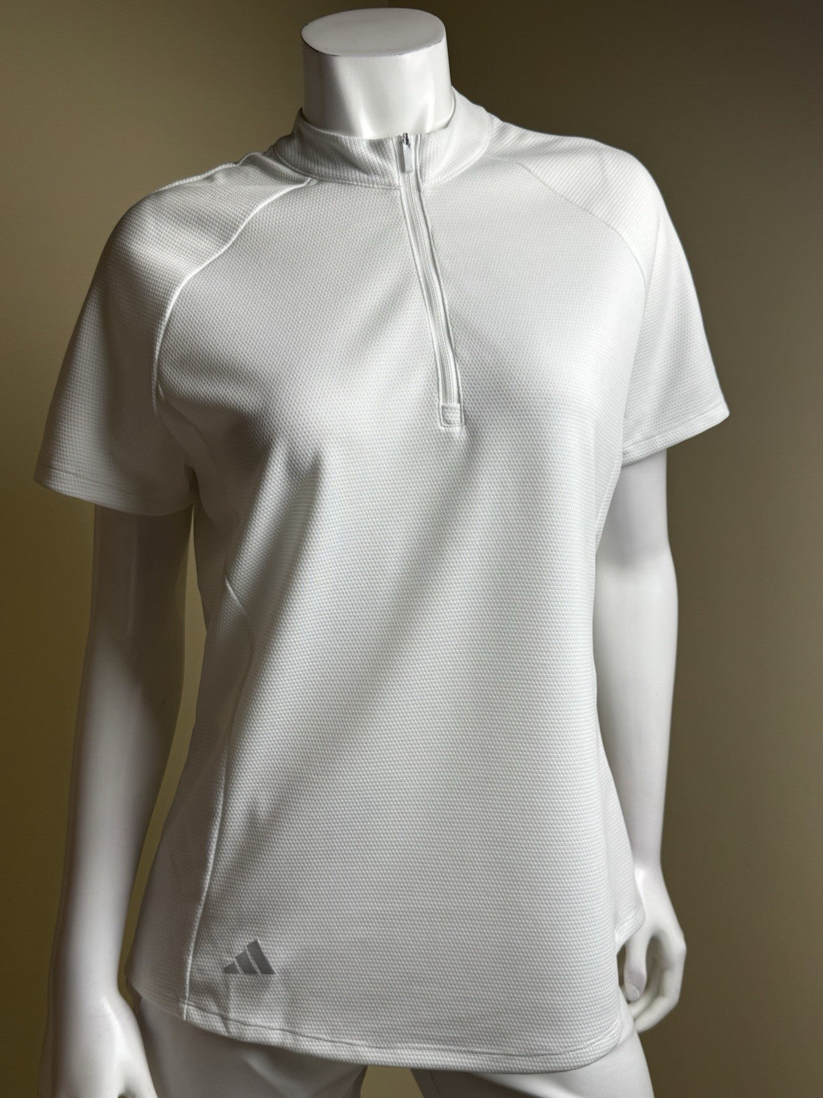 Adidas Women’s Golf Shirt Sz L    (B.170)