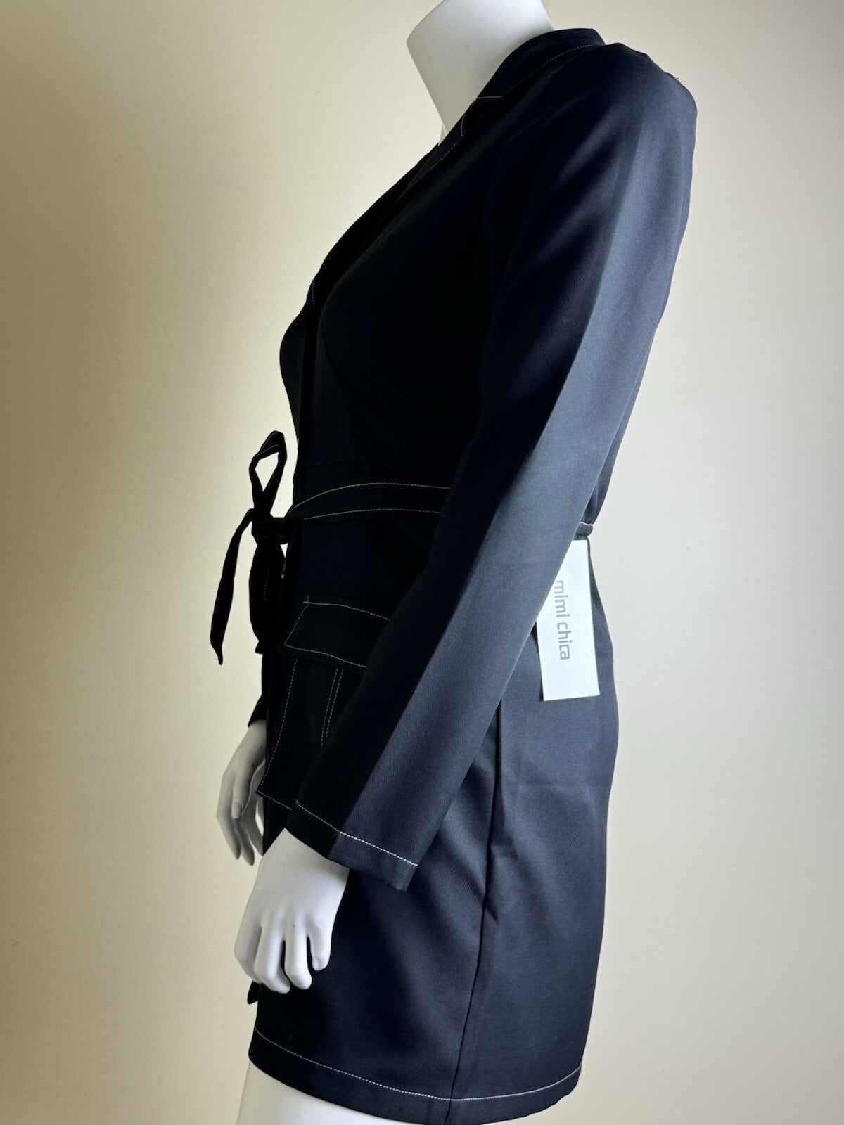 Mimi Chica Women’s Black Dress with pockets Sz XL. (B .70)