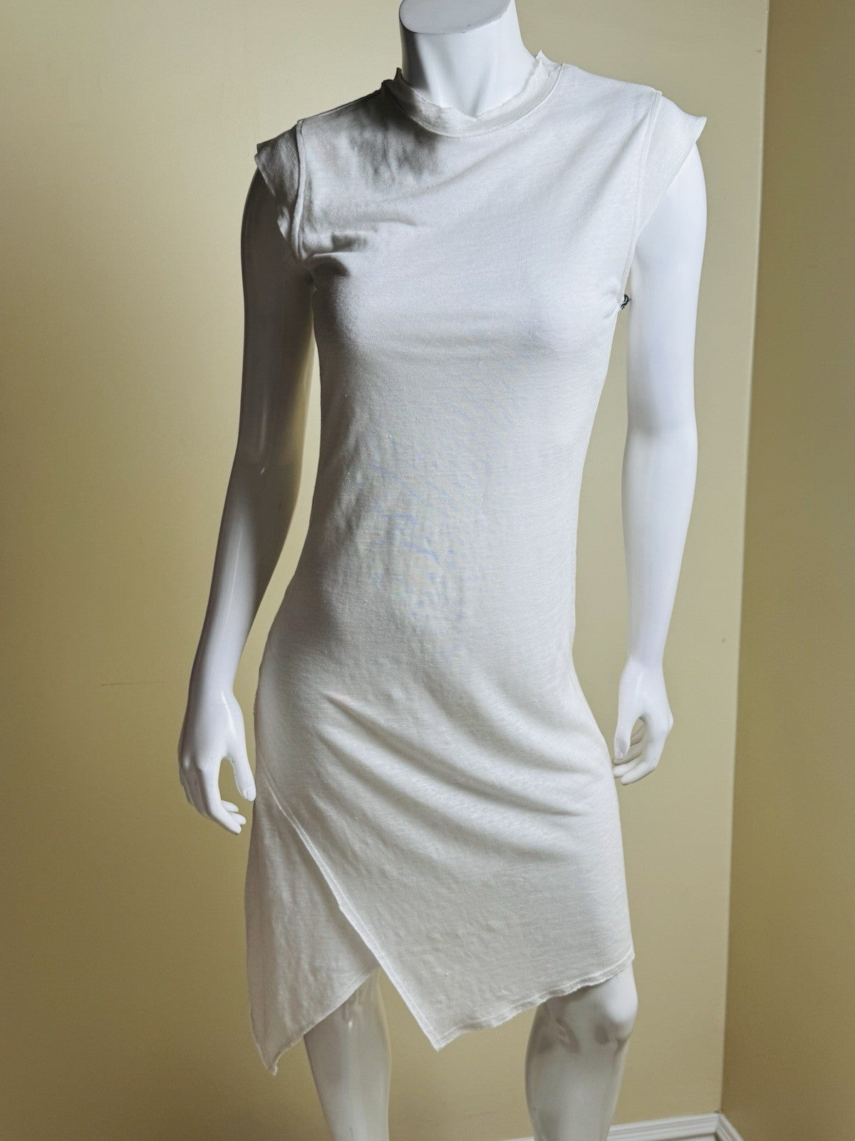 Jofit Women's Golf Tennis Ivory Dress Sz S.      (B.183)