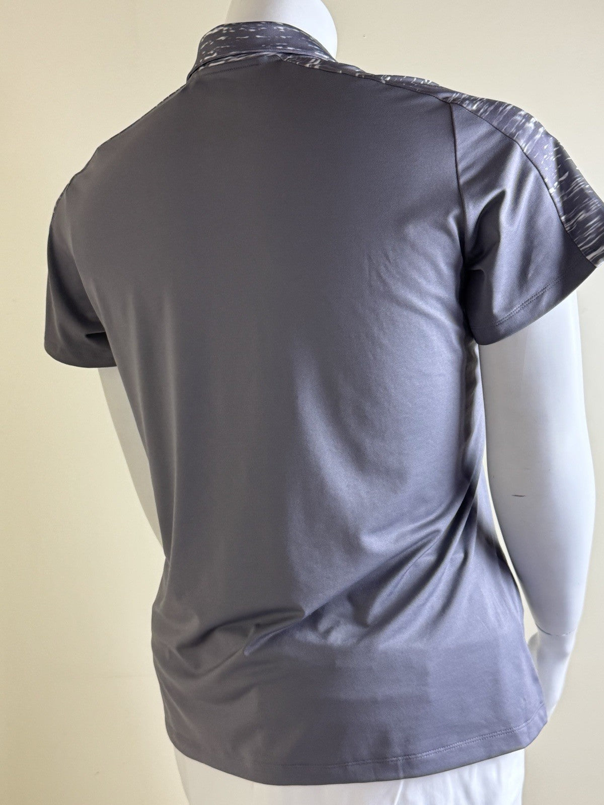 $65 Adidas Women’s Golf Shirt Sz XL    (B.183)