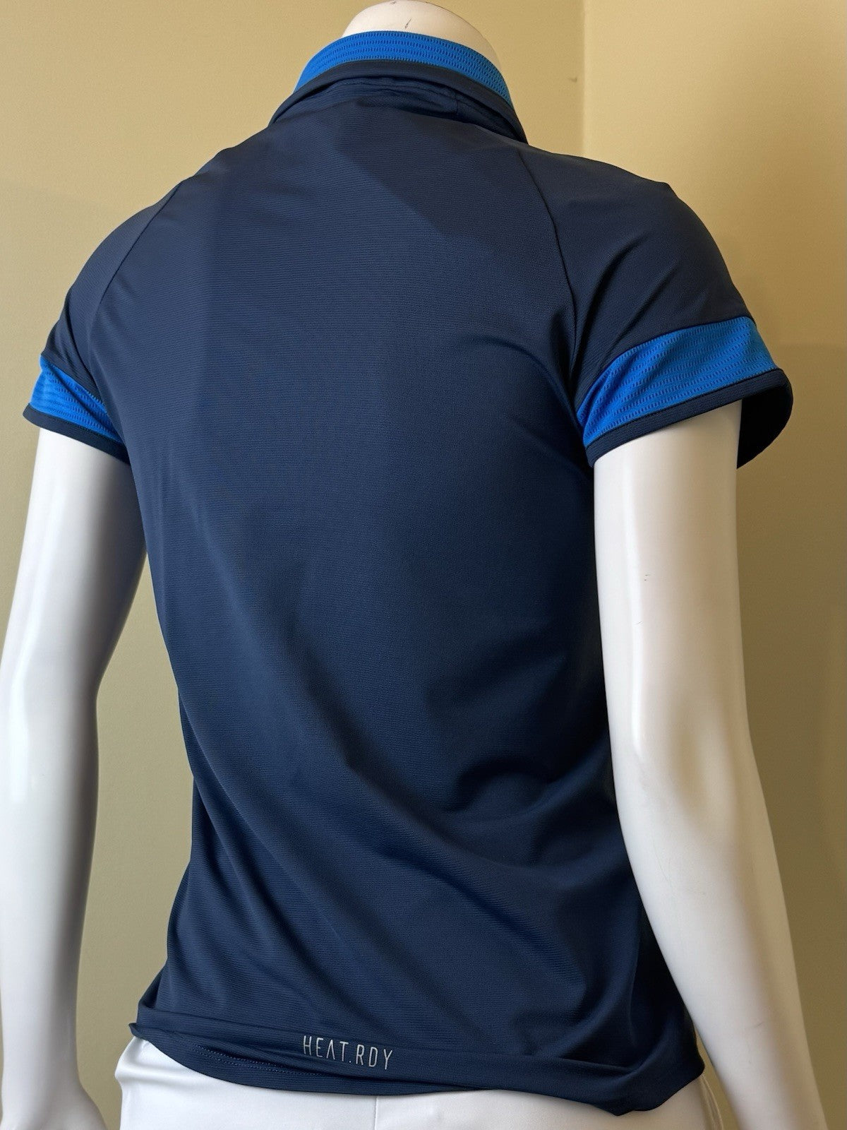 $75 Adidas Women’s Golf Shirt Blue Sz S    (B.161)