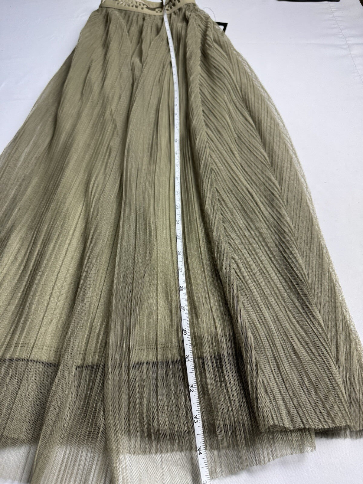 $109 DKNY Women's Pleaded Skirt Sz L.  (B.139)