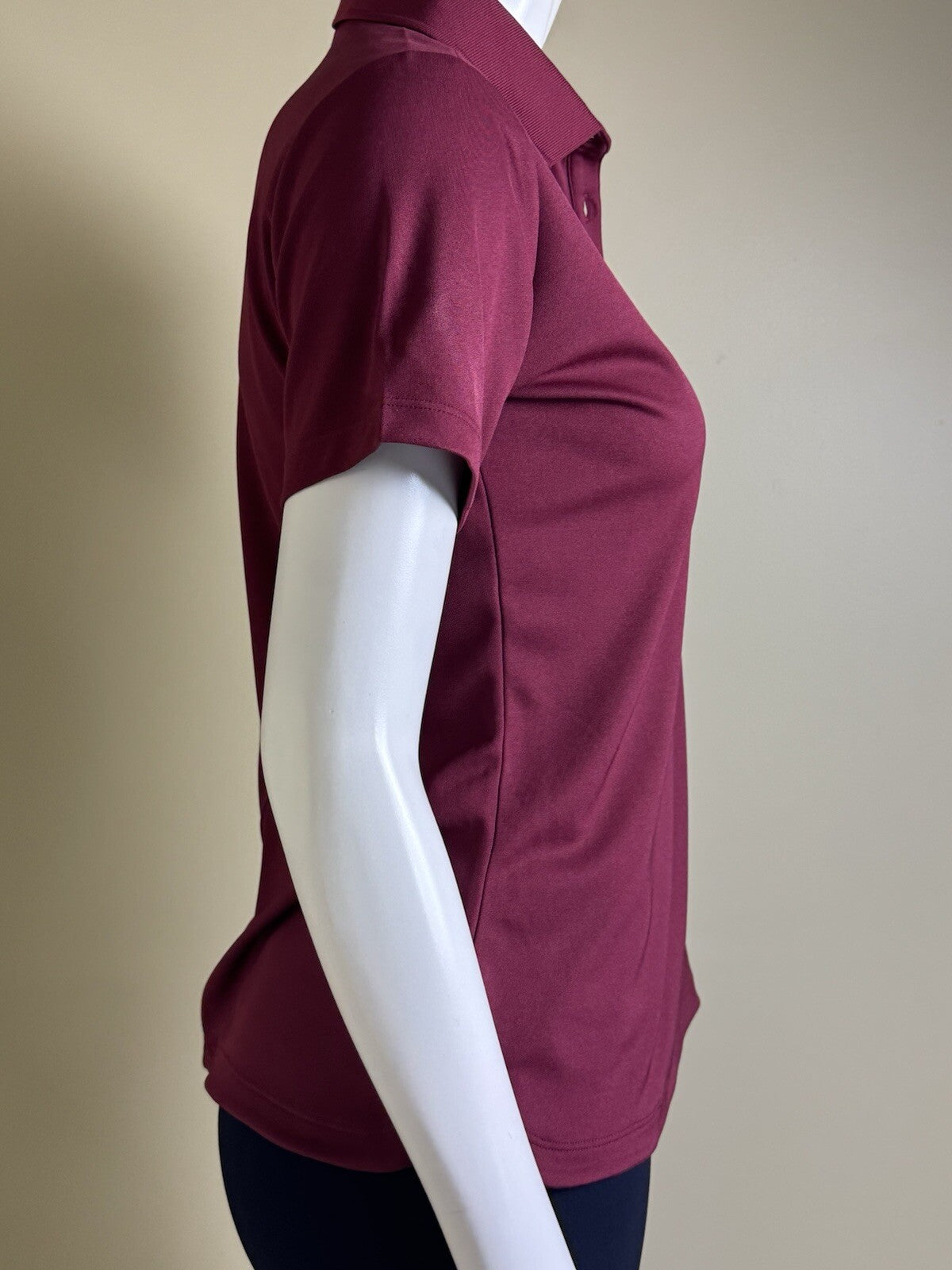 NikeGolf Women’s Golf Shirt Sz M.    (B.145/3)