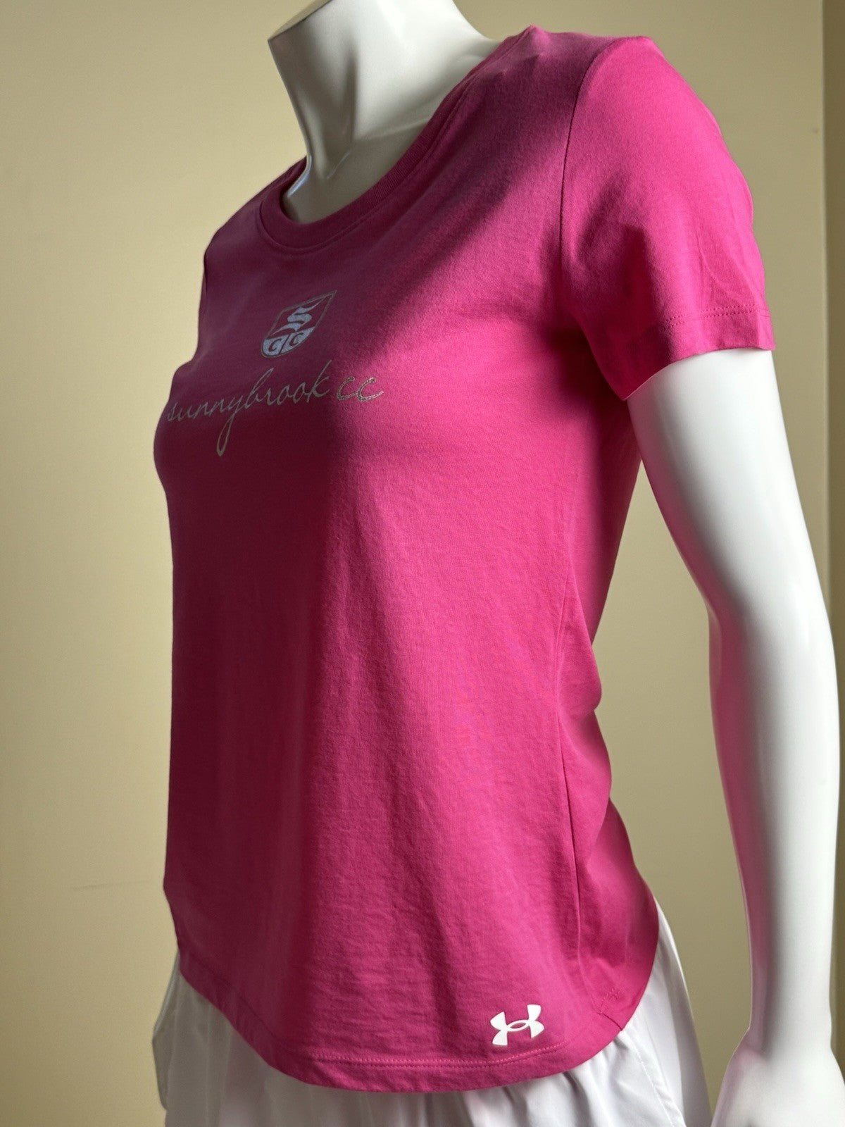 Under Armour Women's Golf Tennis Shirt Sz S.      (B.188)