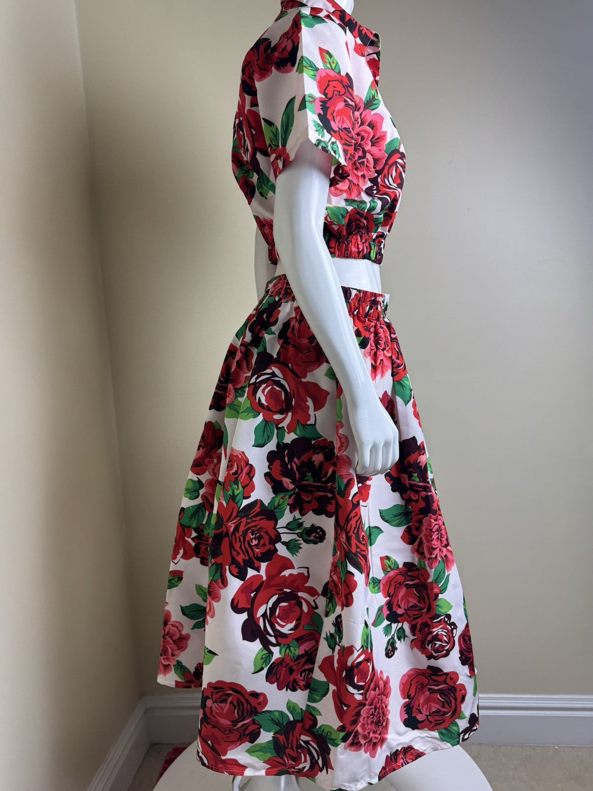 Her Destiny Women’s 2pc Set Top Skirt Size M    (B.05)