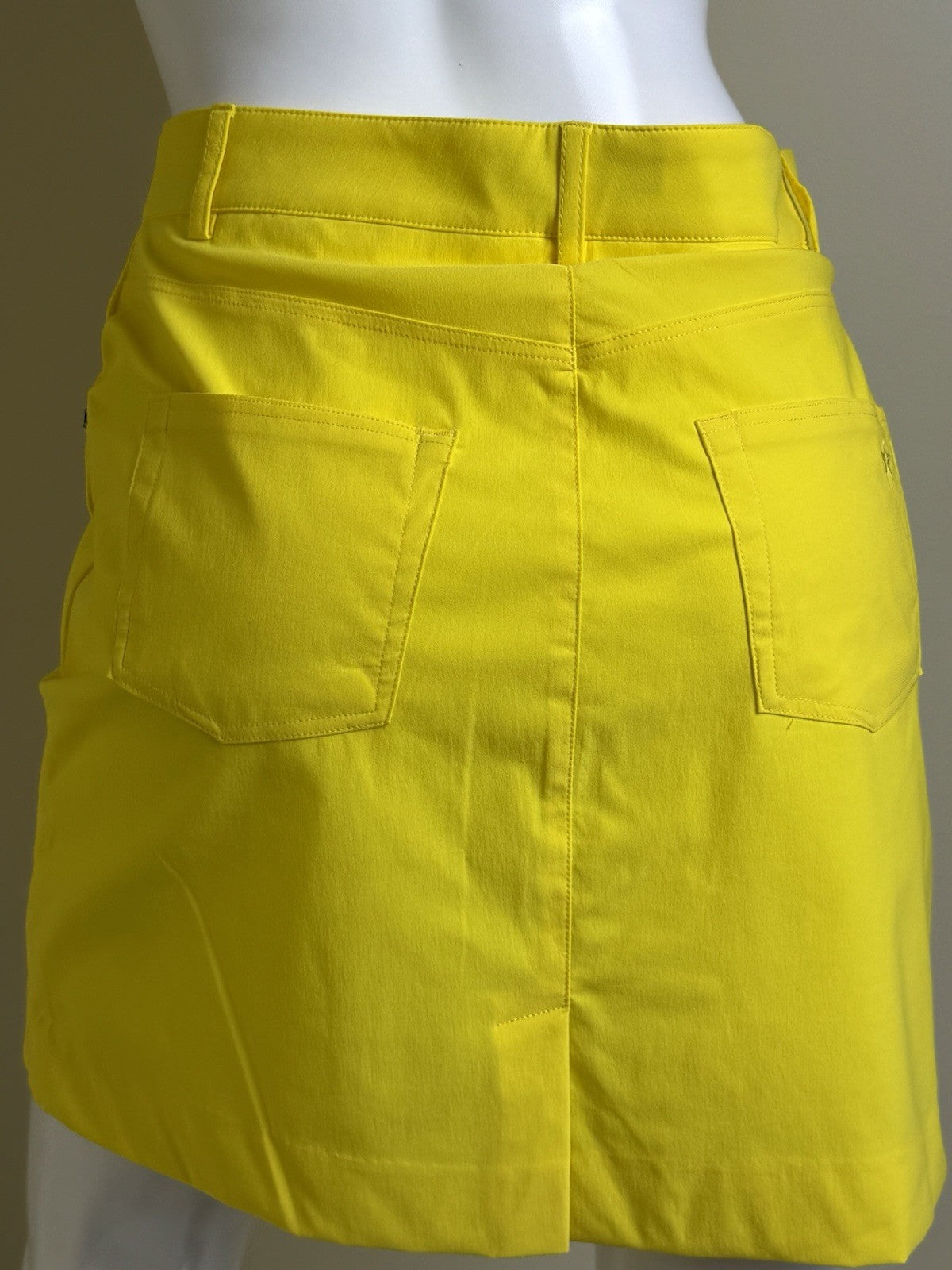 LOHLA SPORT Los Angeles Skort Tennis/golf Skirt Size 4    (B.153)