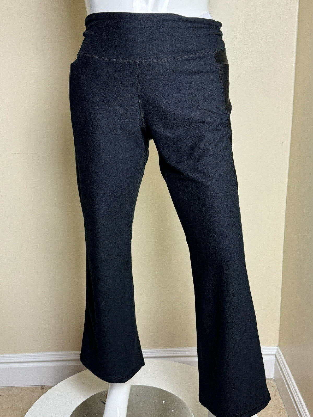 $70 Nine West Women’s Black Stretch Pants Sz 2X. (B.119)