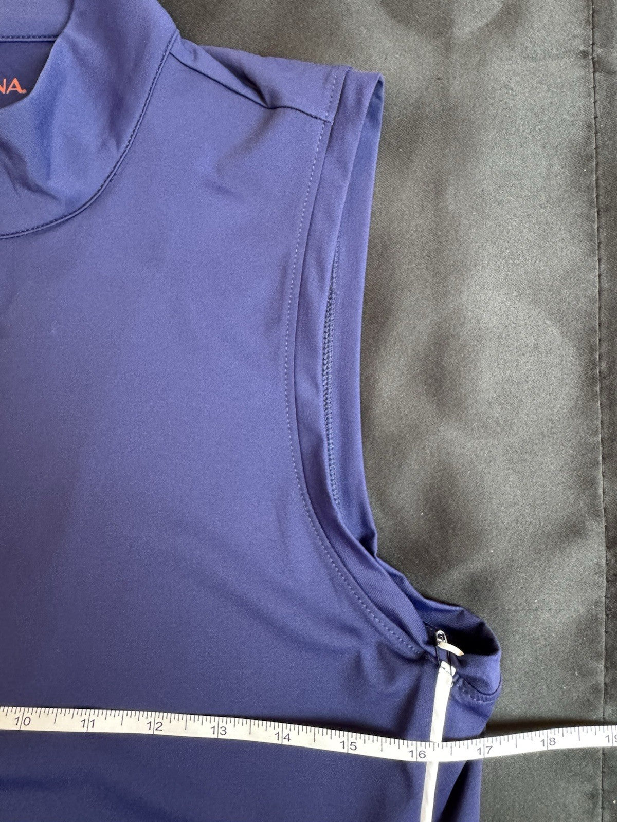 KINONA Women’s Sleeveless Golf Shirt Sz M. (B.165)