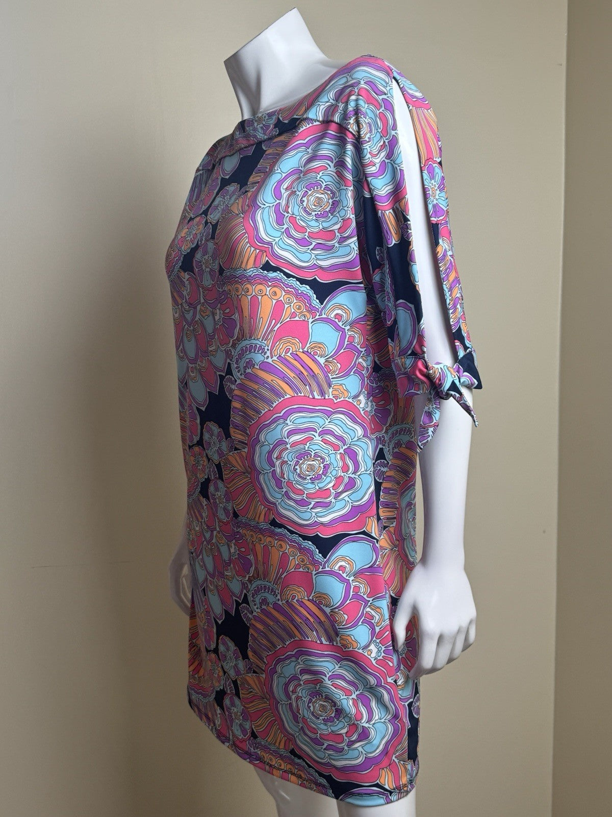 $178 TRINA TURK Multi Color Maxi Dress Sz M.  (B.082)