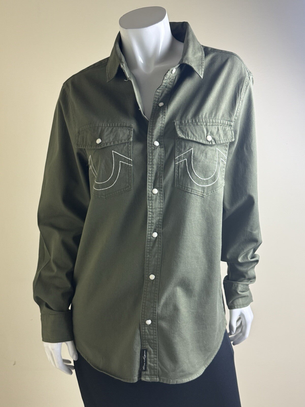 $89 True Religion Pearl Snap Button Down Long Sleeve Shirt Size S.   (B.143)