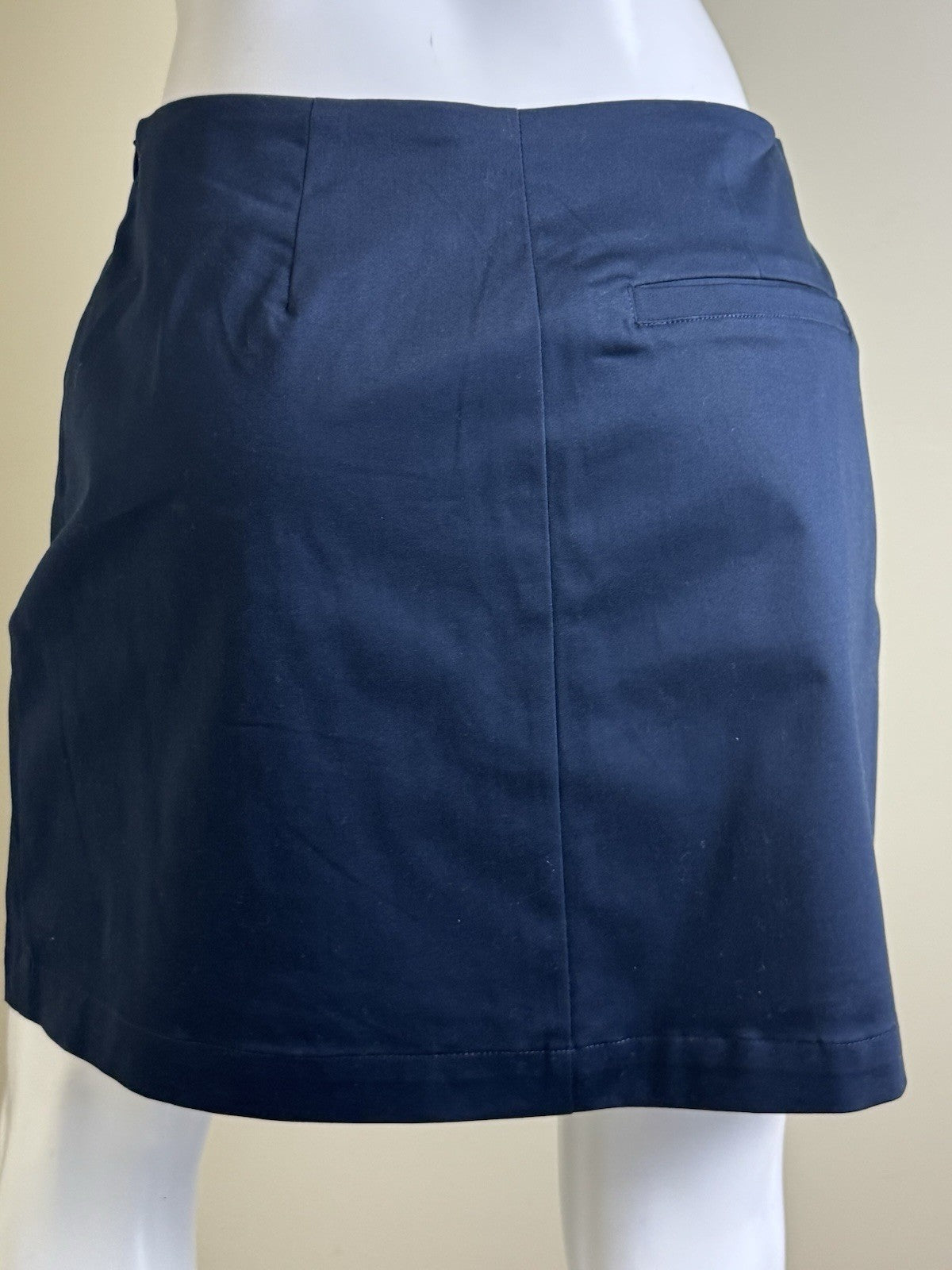 FIA Green California Women’s Navy Skort Skirt Sz L. (B.160)