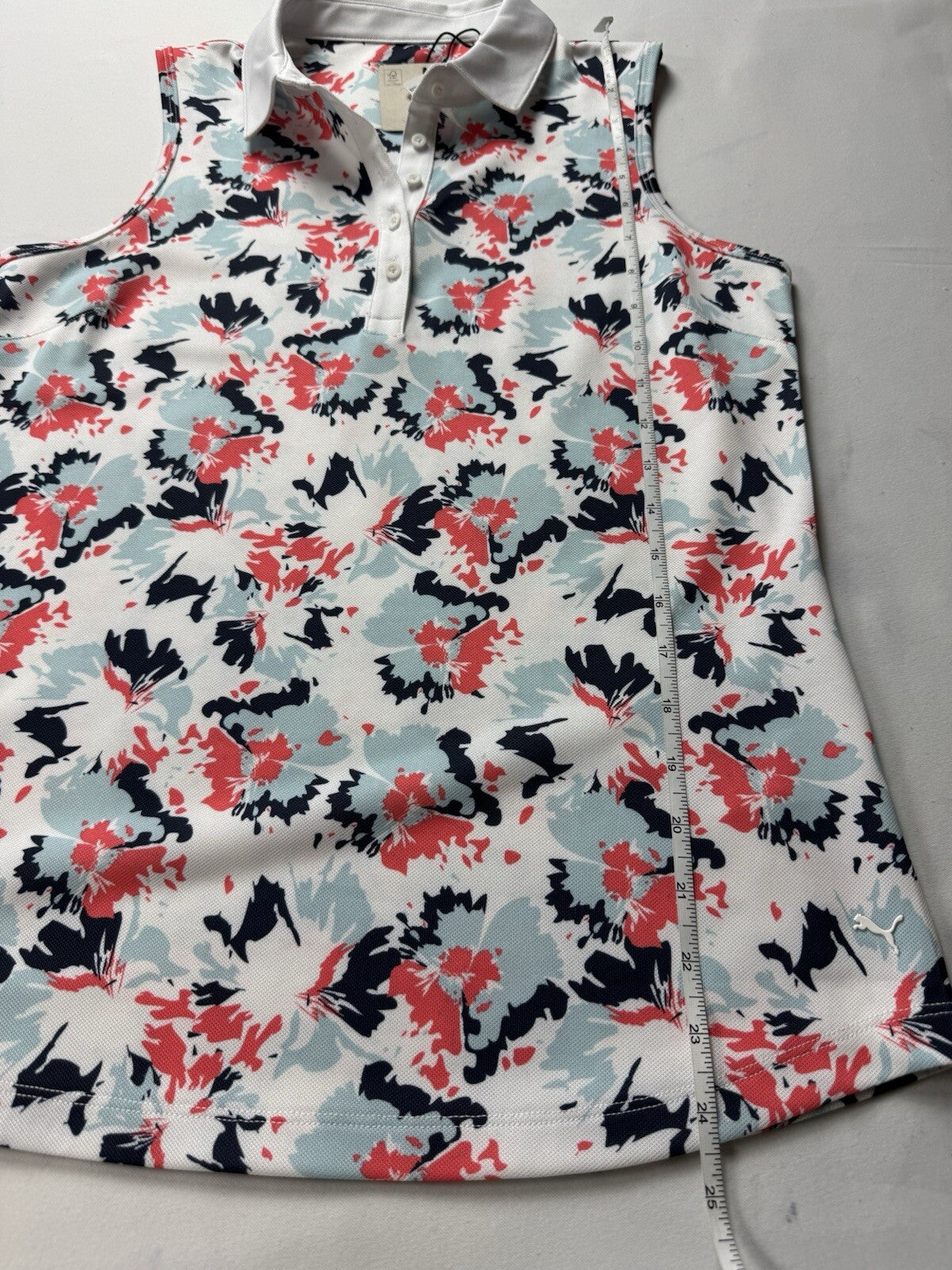 Puma Women’s Golf Shirt Sleeveless Sz S.  (B.130/4)