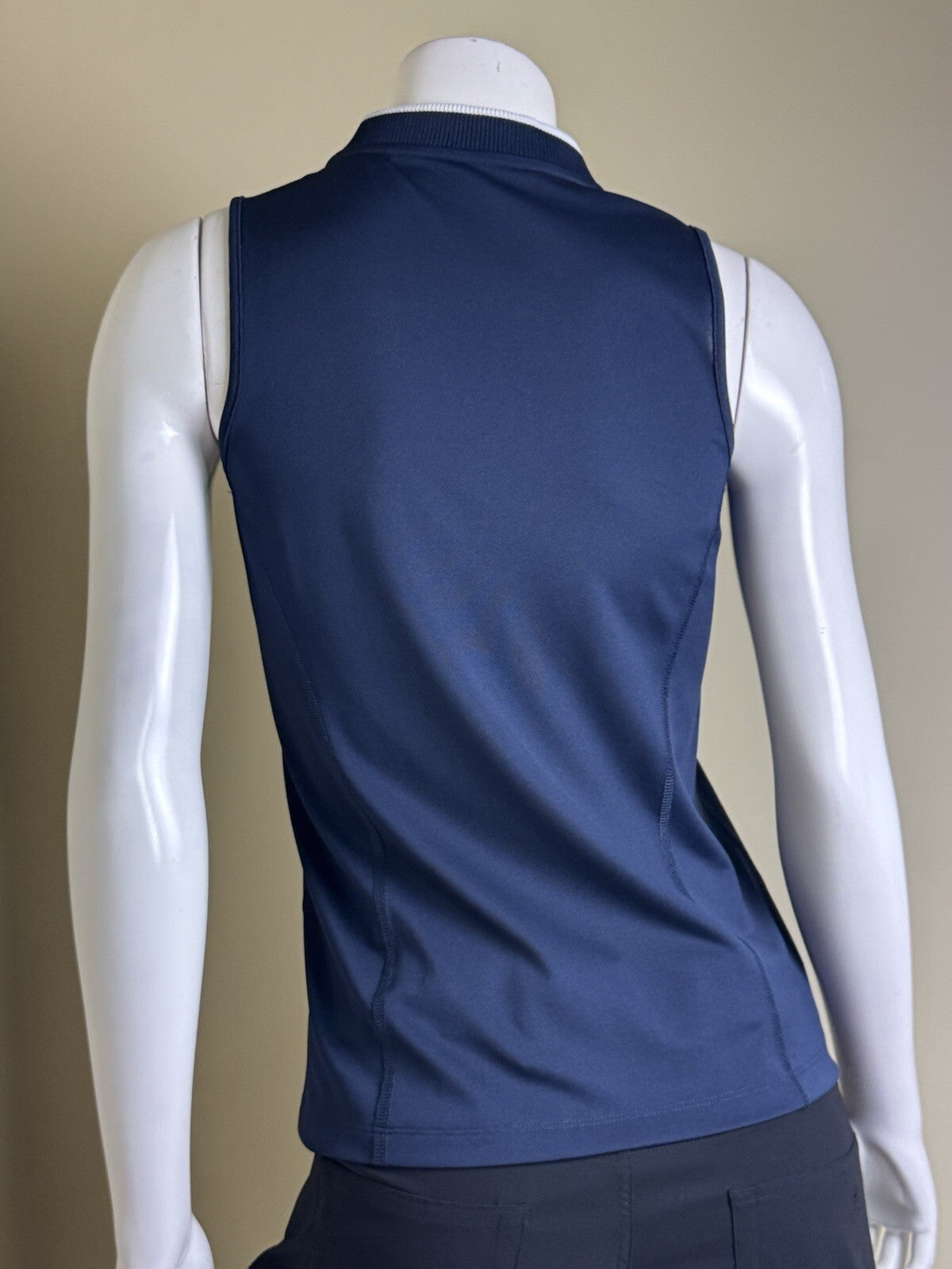 Puma Women’s Golf Shirt Sleeveless Sz S (B.127/2)