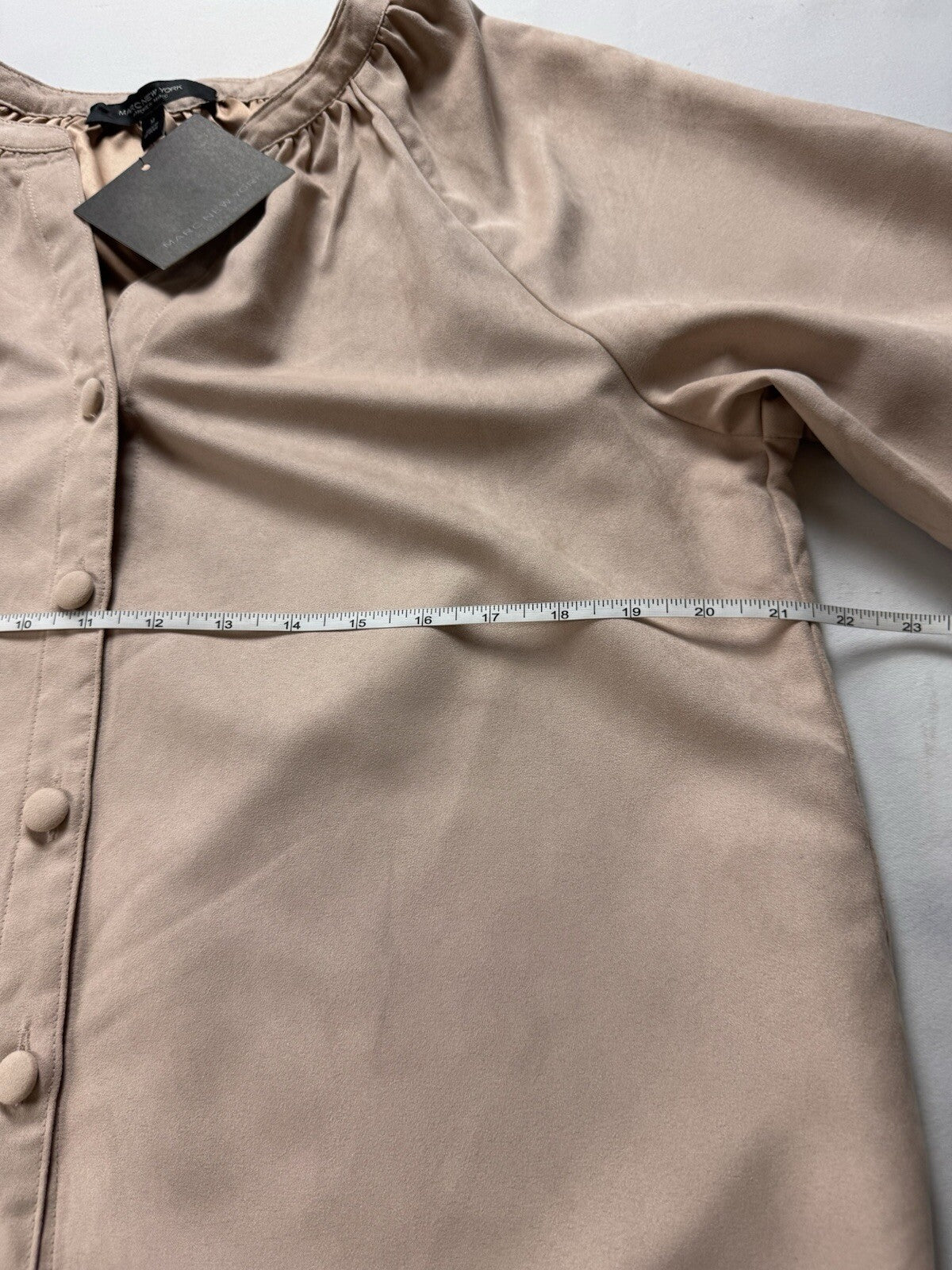 Marc New York Women’s Blouse Sz M.   (B.130)