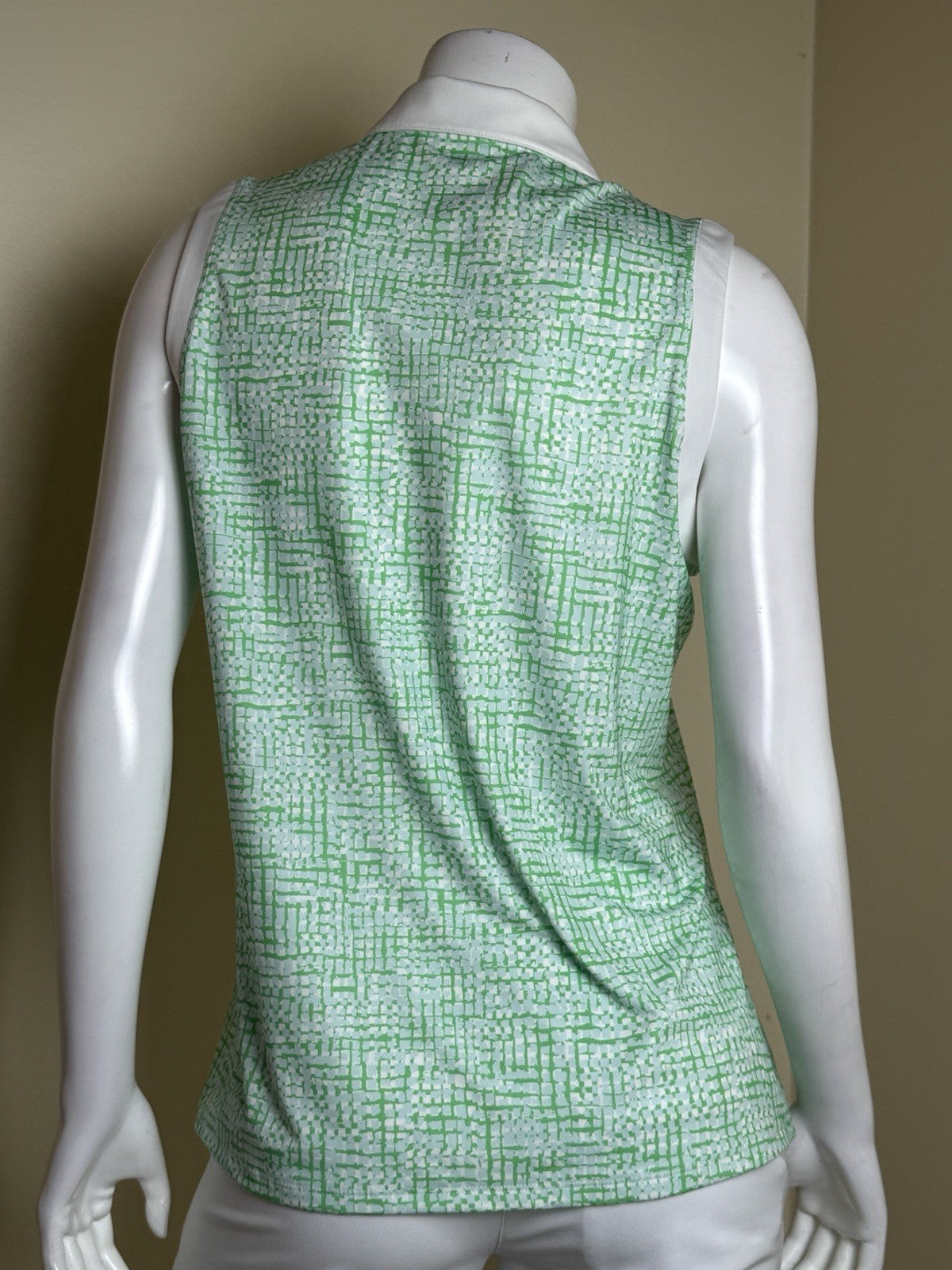 Adidas Women’s Golf Shirt Sz L    (B.172)