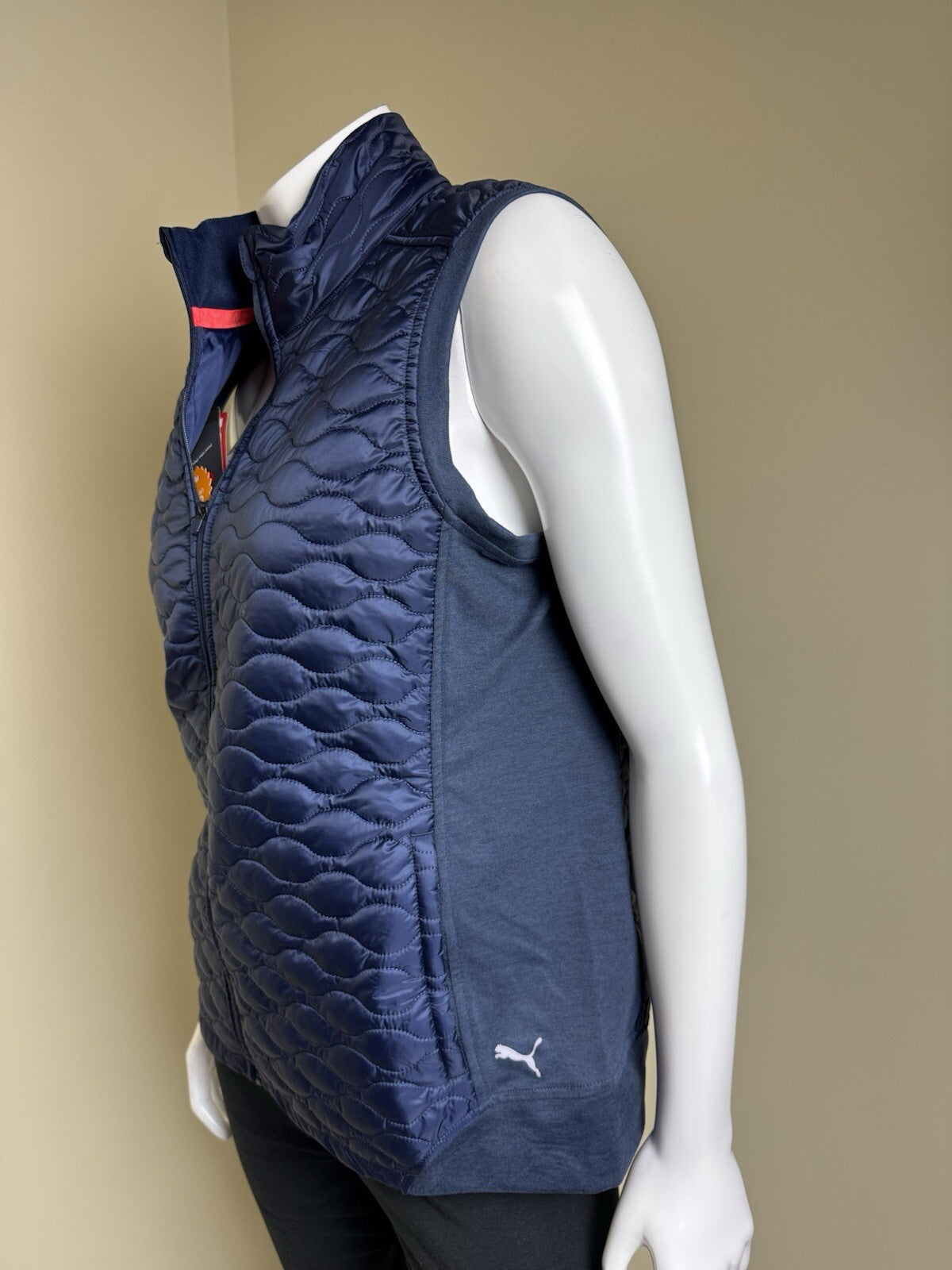 $120 Puma Women’s Golf Navy Blazer Vest Sz L    (B.95)