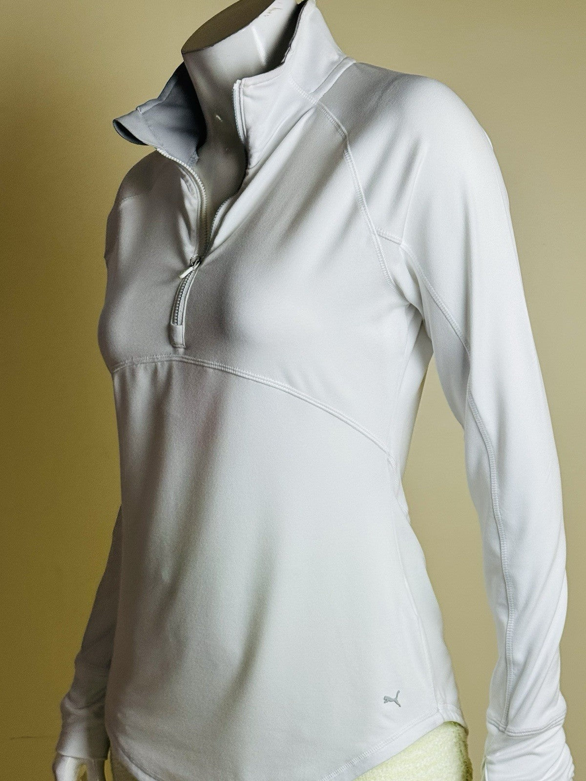 PUMA Women's Golf Sweatshirt Sz S.  (B.163)