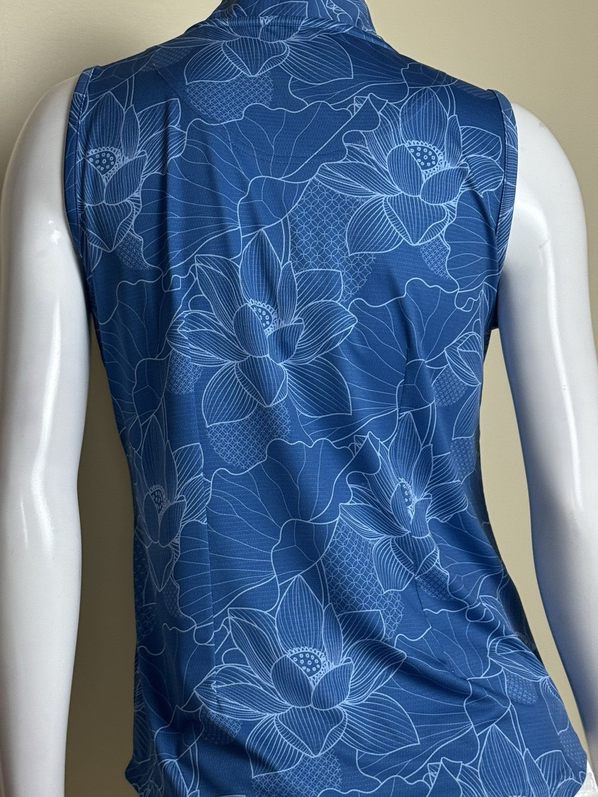 Sport Haley Women's Golf Shirt Sz M.        (B.174)