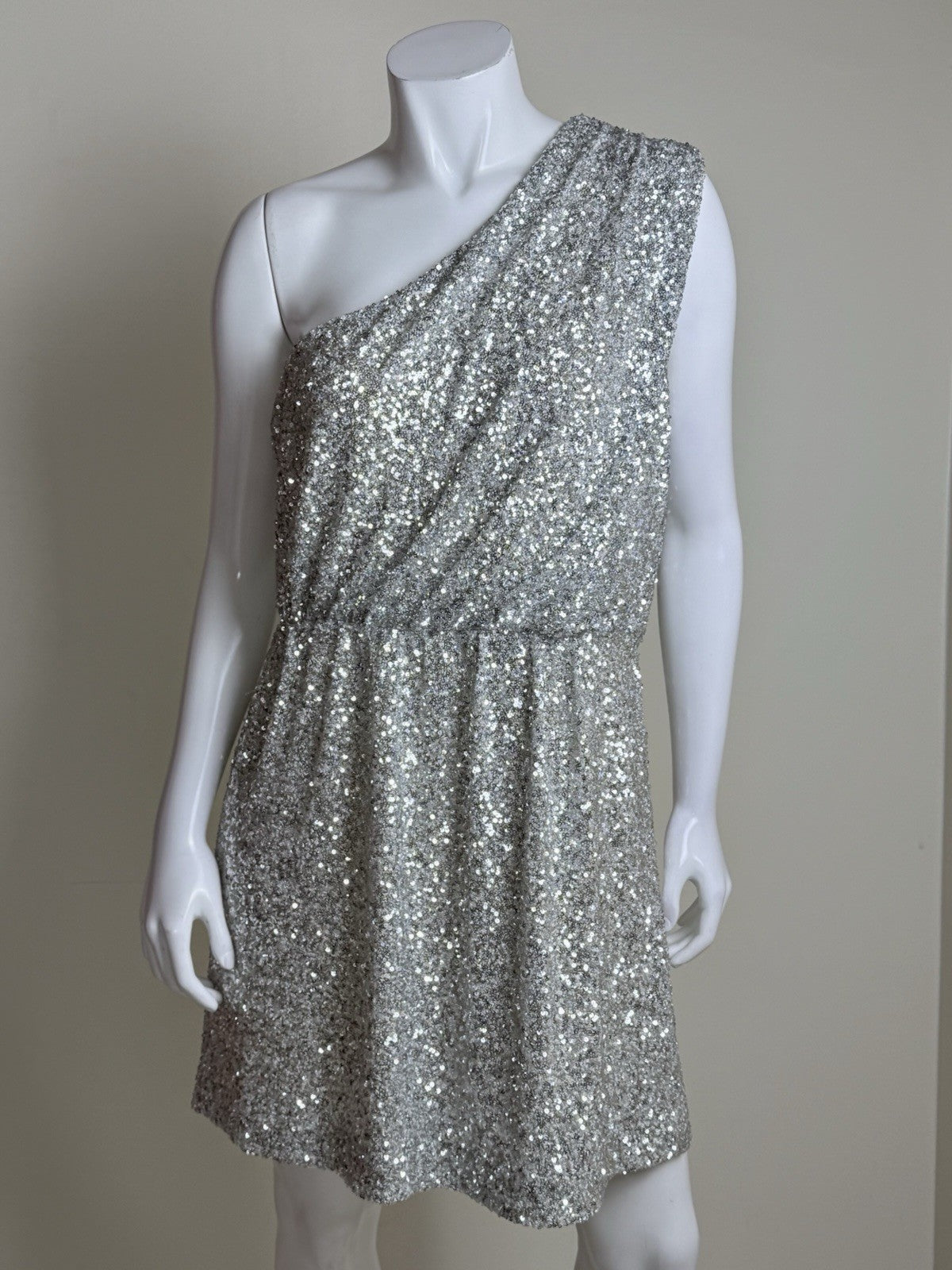 Layered With Love One Sleeve Sequined Dress Sz L.    (B.194)