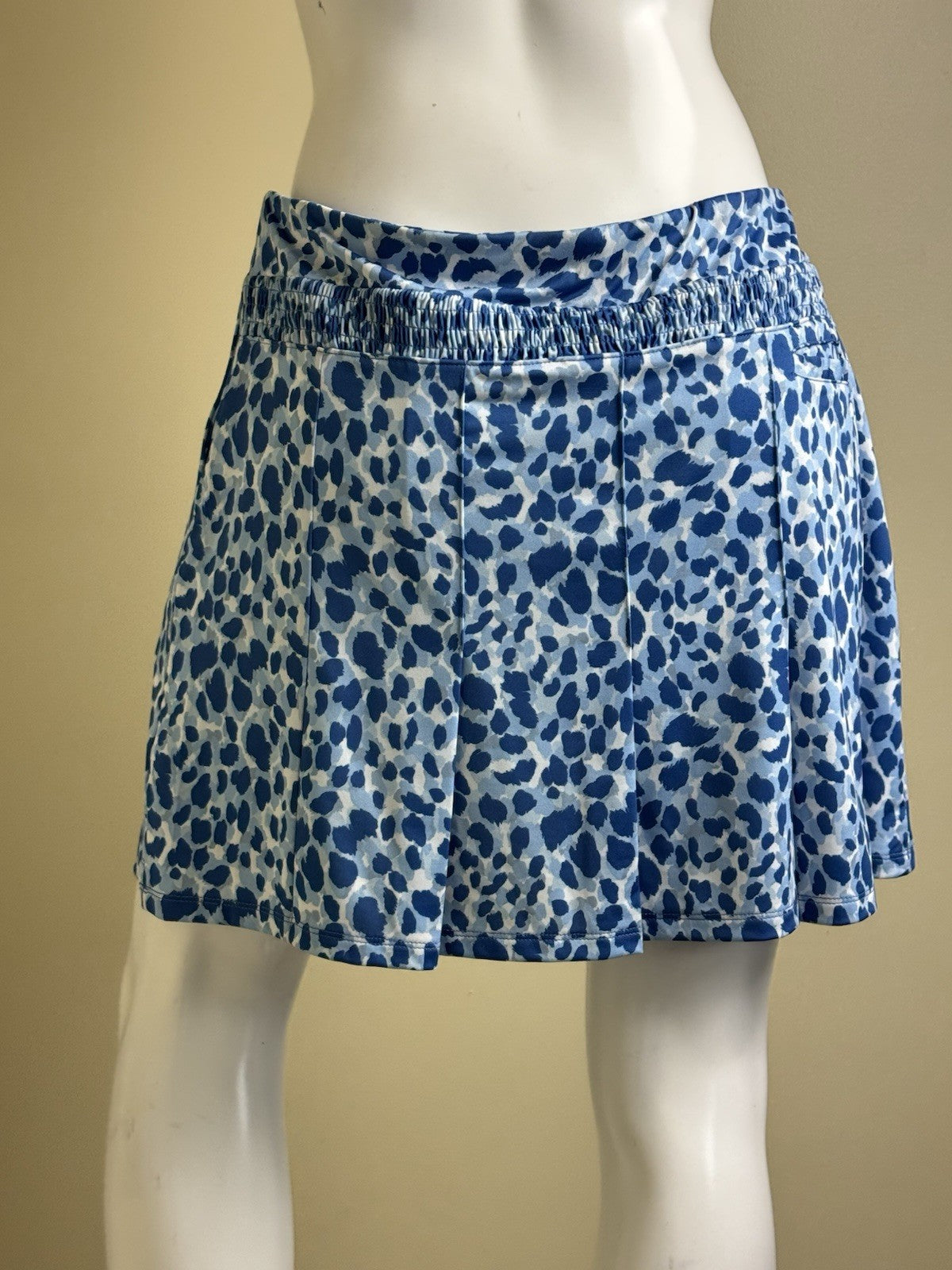 Sport Haley Women’s Golf Skirt Skort Sz L.      (B.145)
