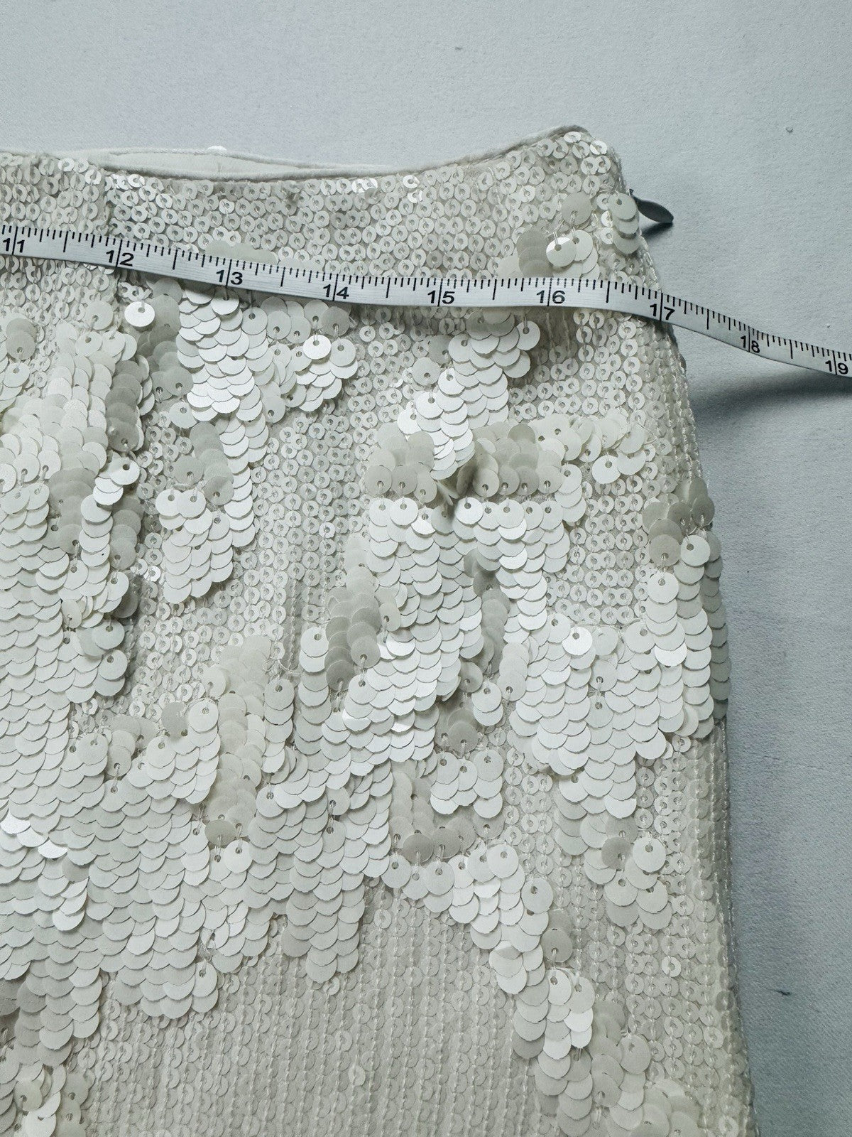 $228 Walter Baker Ashlee Skirt Vanilla Sequin Size 6   (B.152)