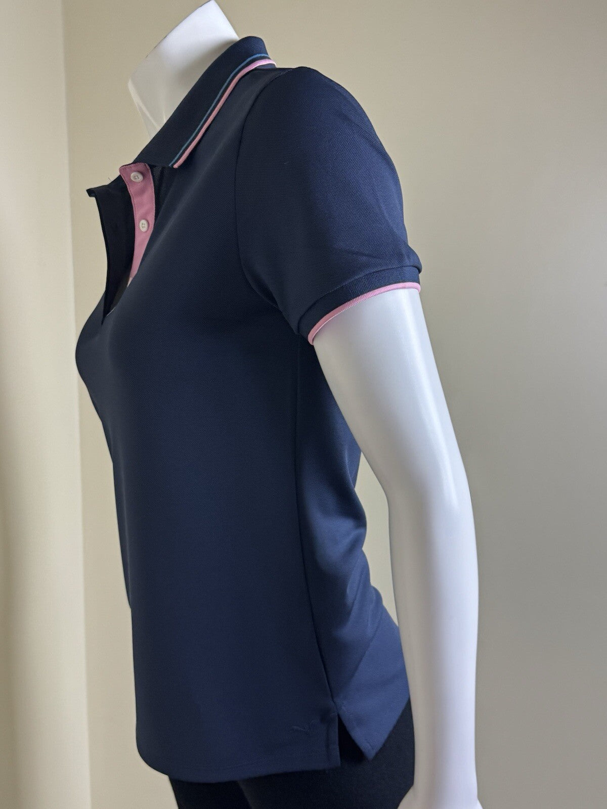 Puma Women’s Golf Shirt Sz S.   (B.117/7)
