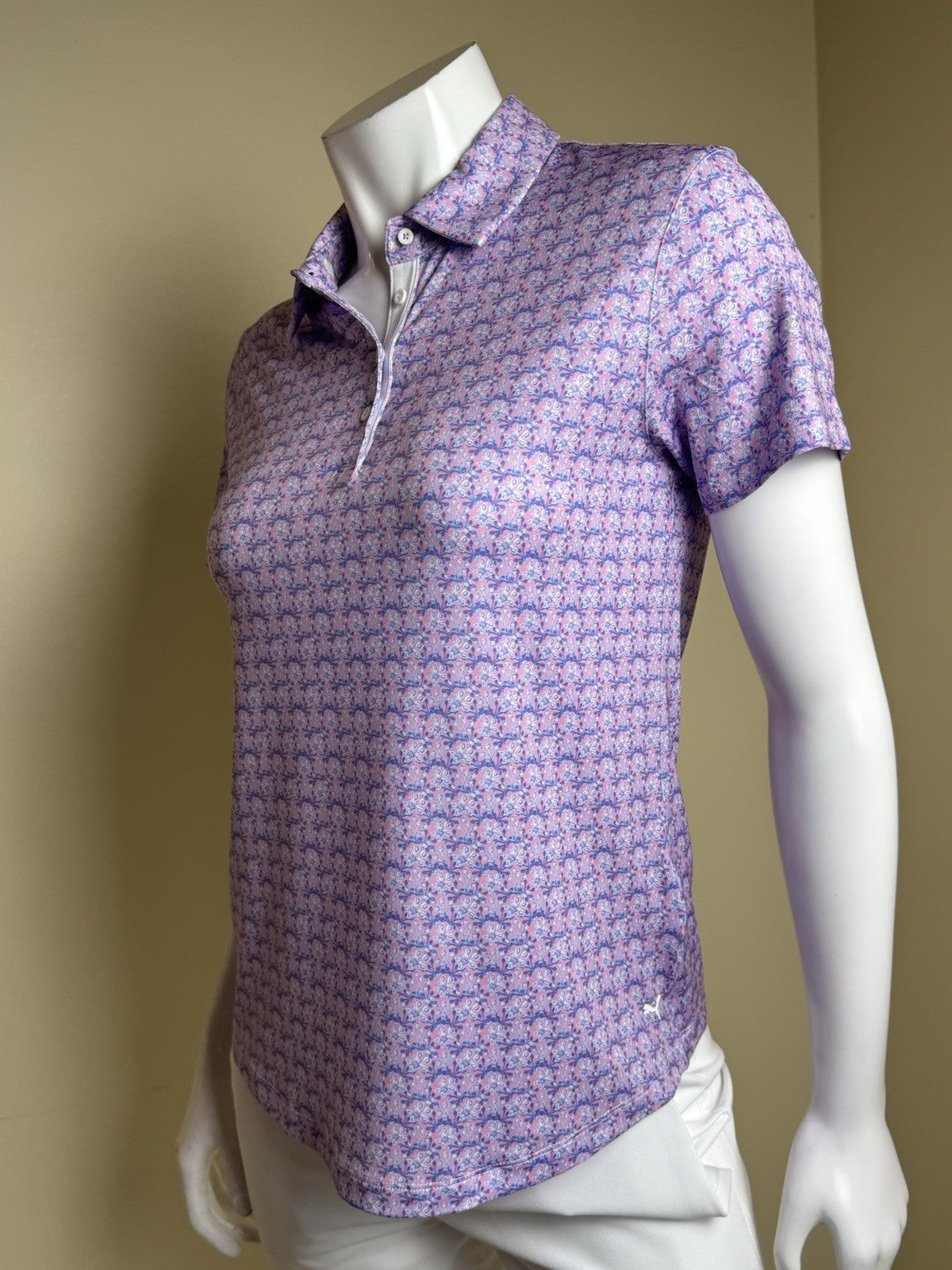 Puma Women’s Golf Shirt Sz S.   (B.172)