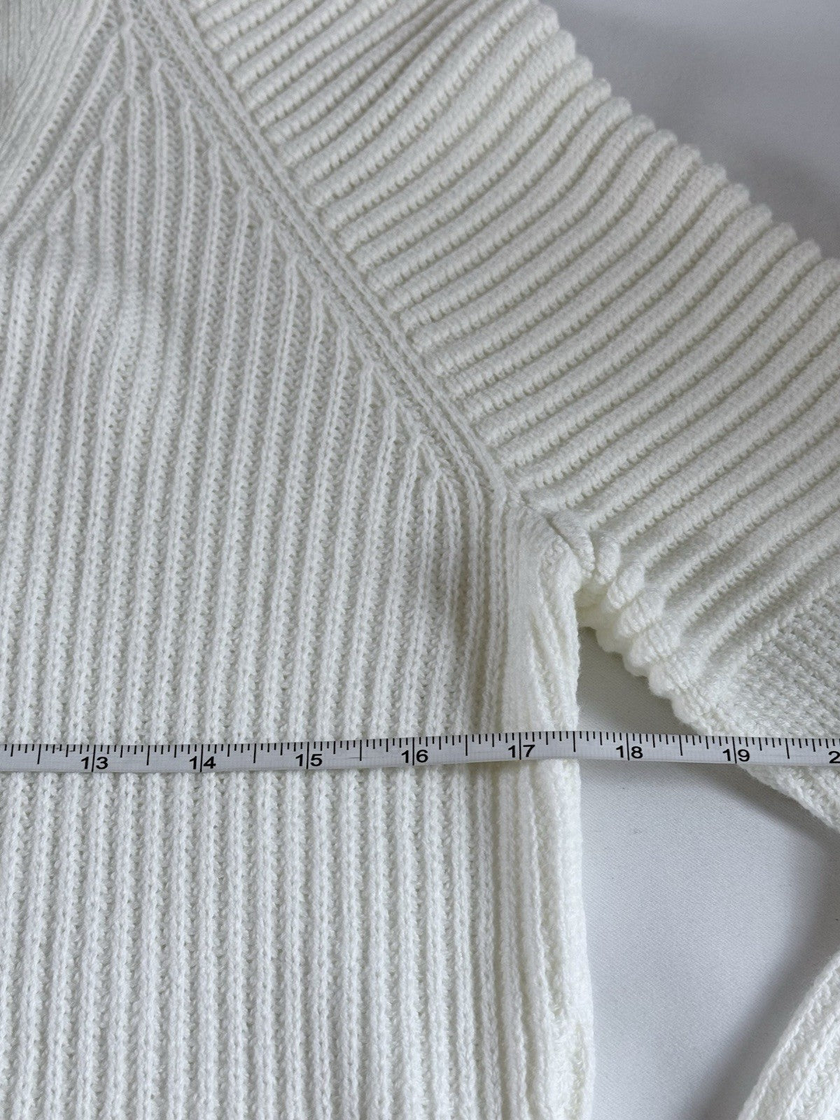 Puma Women's Golf Sweater Size S.   (B.097)