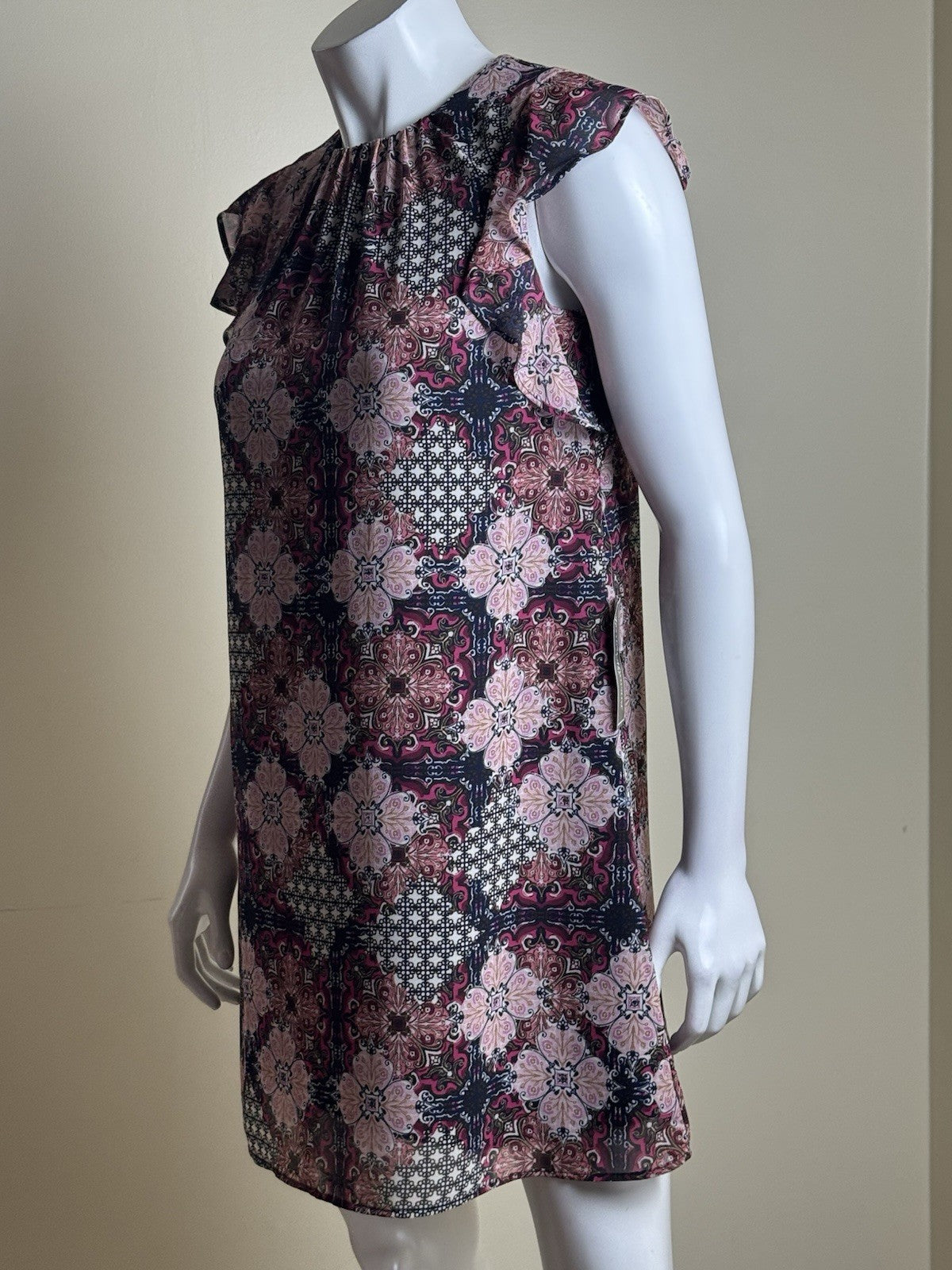 Jessica Howard Women’s Fit & Flare Dress Size 4P.    (B.179)