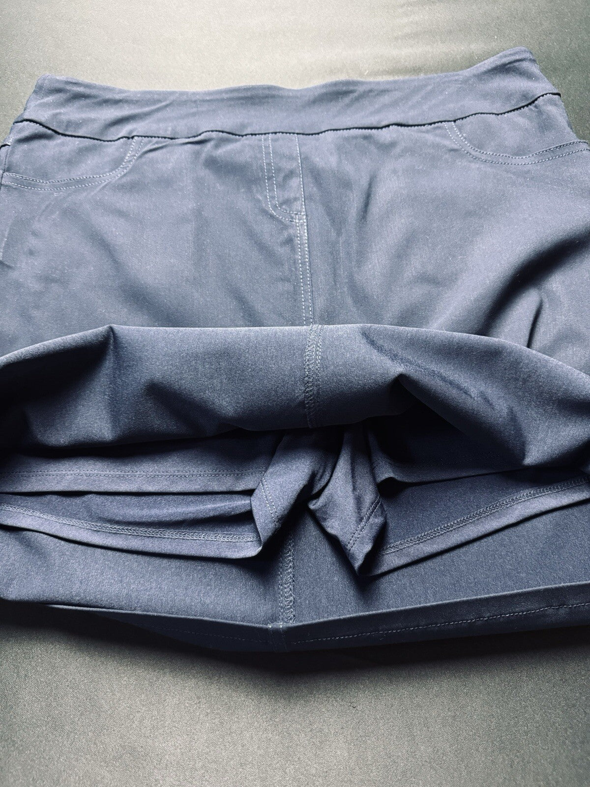 Slim Sation Women’s Golf Skirts Skort Size 12 Navy. (B.84)