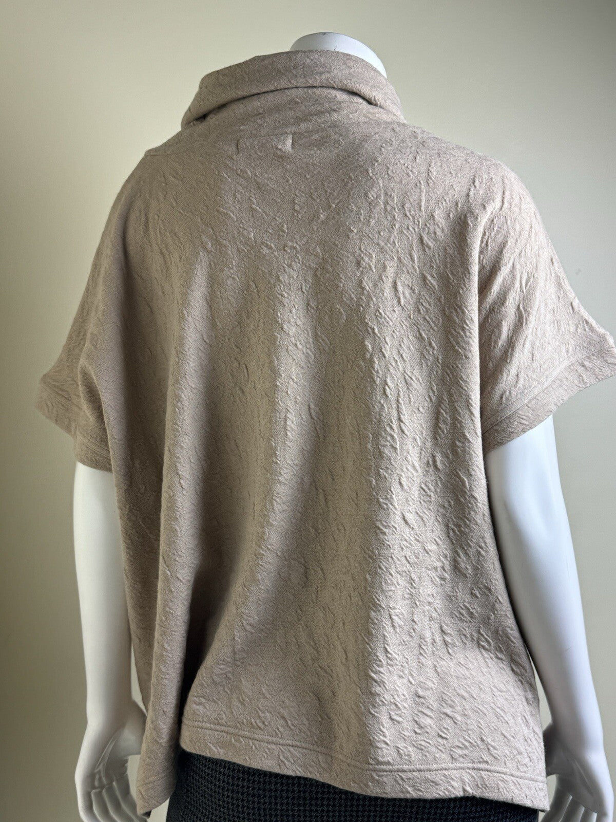 $179 Symphony by A.F. Women’s Golf Short Sleeve Turtleneck Top Sz XS   (B.117)