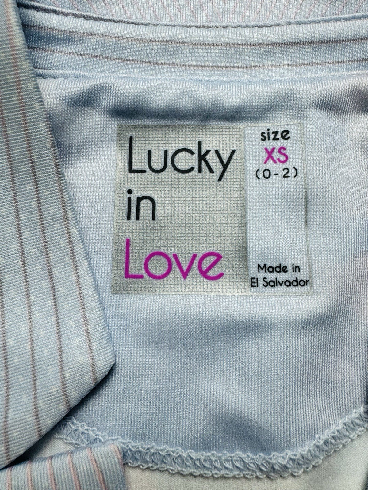 Lucky In Love Women’s Camo Sleeveless Tennis Golf Shirt Sz XS.     (B.135)