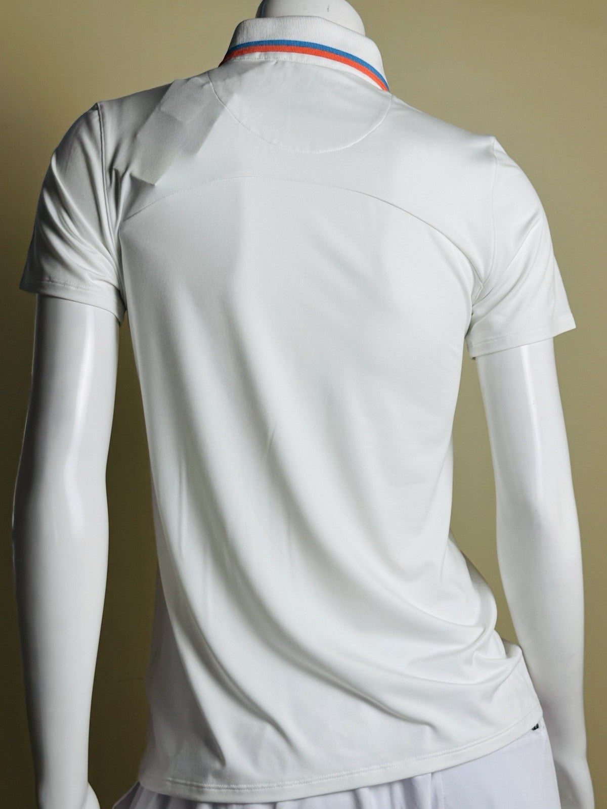 Puma Women’s Golf Shirt Sz S.   (B.188)