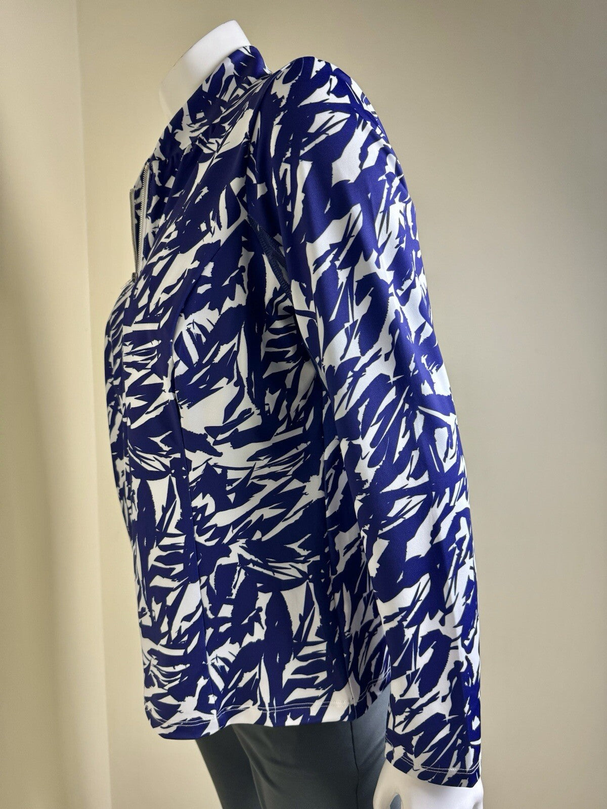 Amy Sport Women's Golf Long Sleeve Shirt Sz XL.     (B.111)