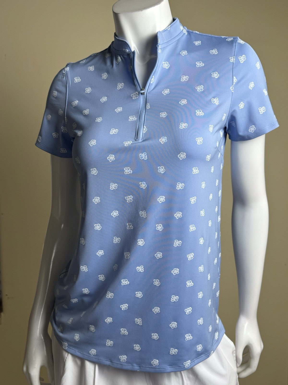 Puma Women’s Golf Shirt Sz S.   (B.188)