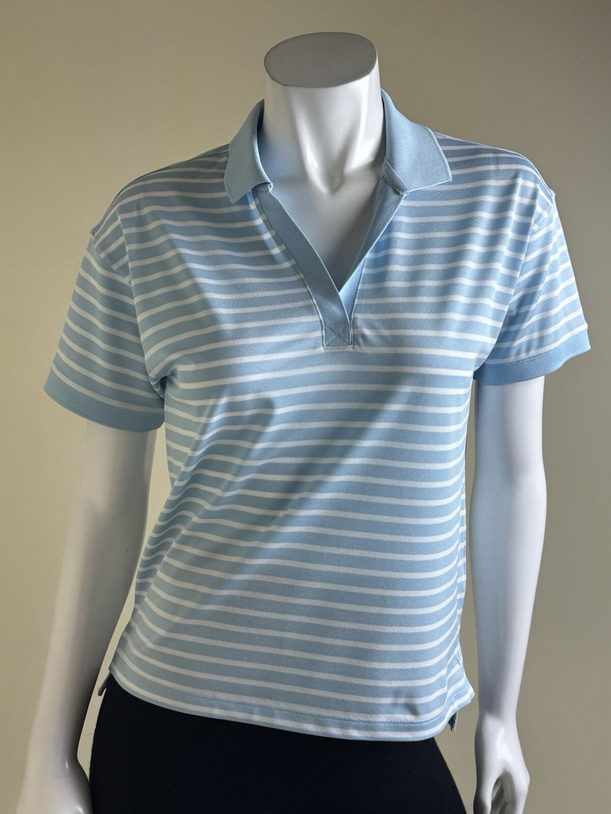 Puma Women’s Golf Shirt Sz S.   (B.192/9)