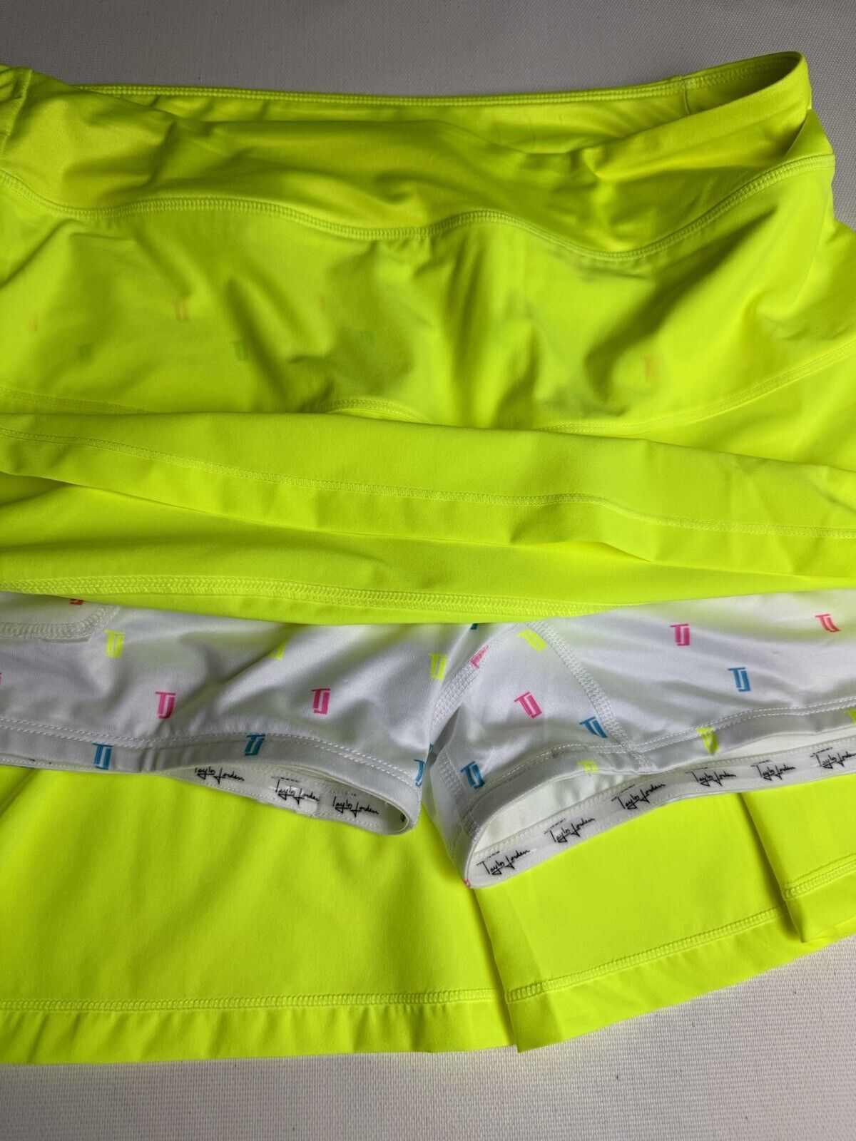 Taylor Jordan Skirt Skort Sz 10 Stretch Tennis/Golf. (74)