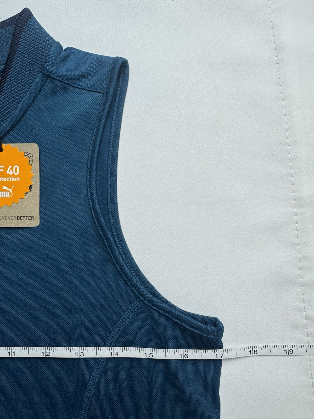 Puma Women’s Golf Shirt Sz S.   (B.161)