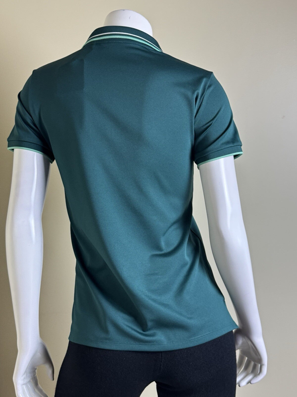 Puma Women’s Golf Shirt Sz S.   (B.131/7)