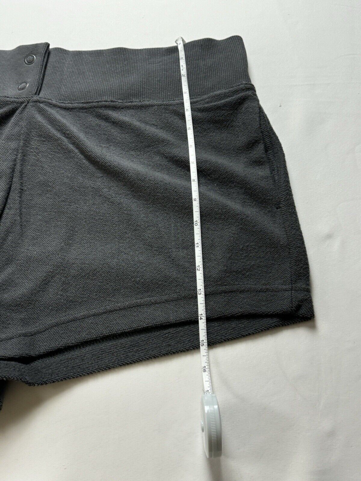 $68 Nike Womens Gray Fleece Shorts Sz XL