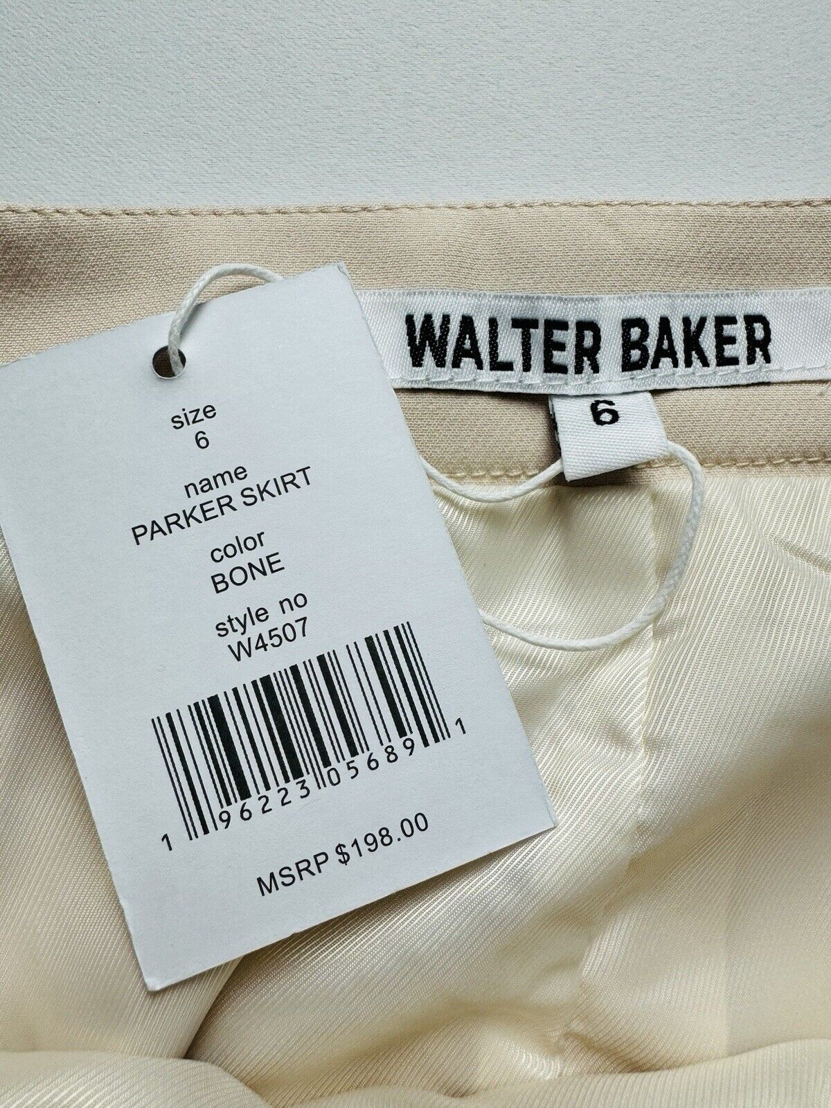 Walter Baker Long Beige Parker Skirt Sz 6. (B.72)