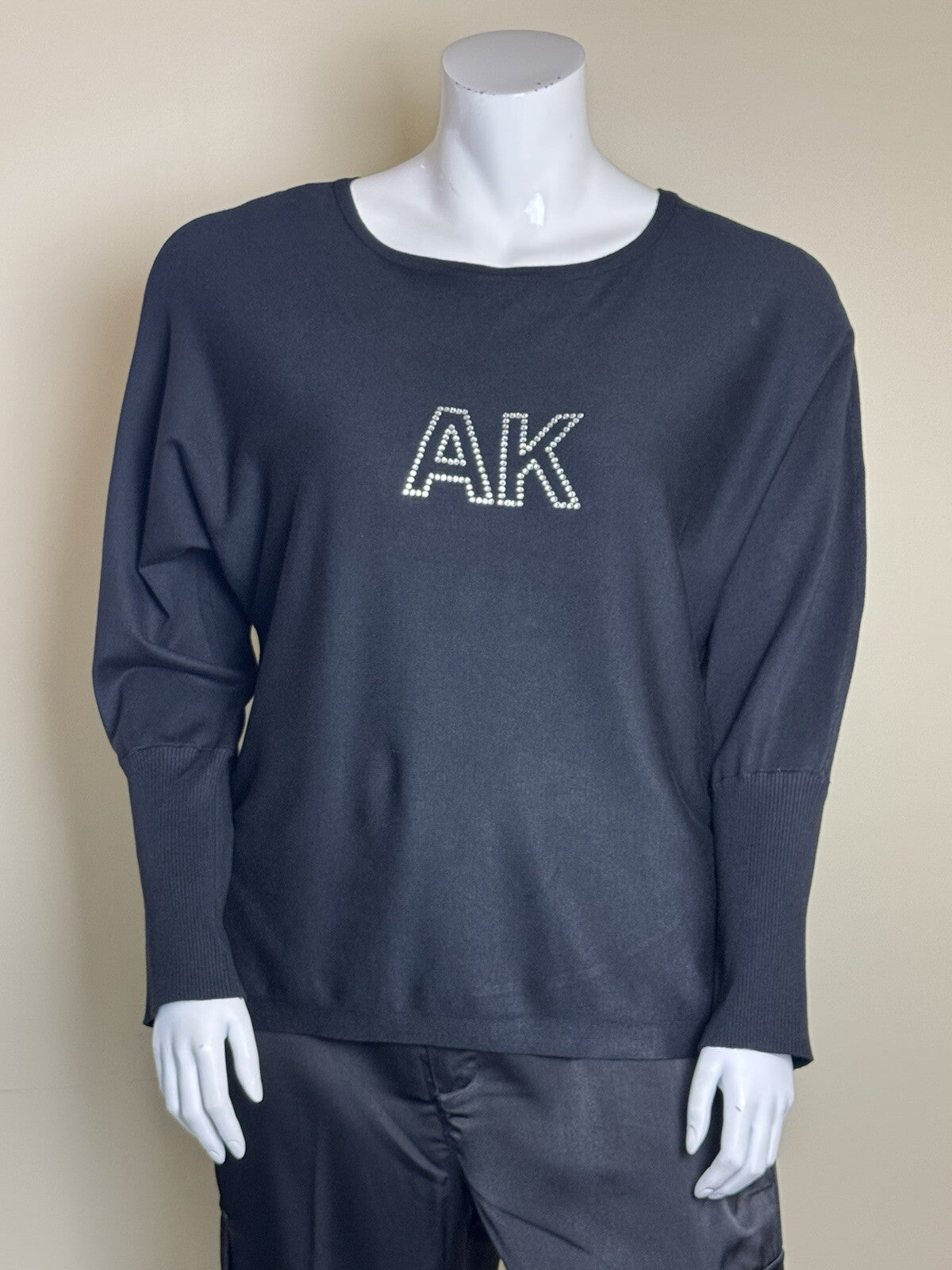 $99 ANNE KLEIN Women’s Rhinestone Logo Sweater Sz XL    (B.136)