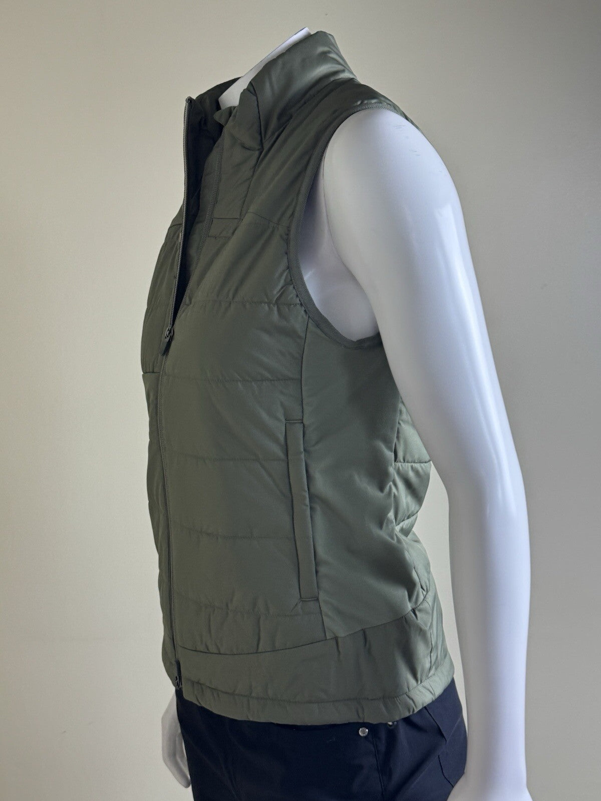 Puma Women’s Golf Green VEST Sz S.    (B.125/1)